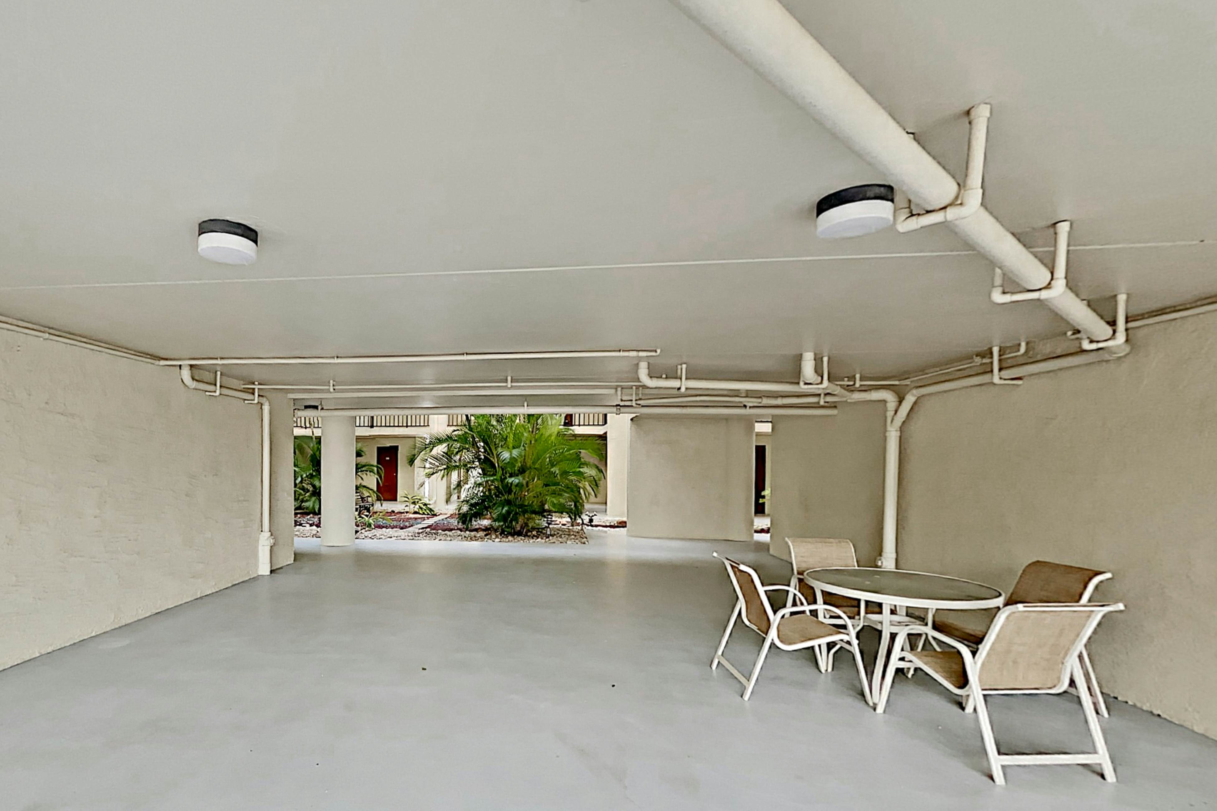 Santa Maria Condo 102