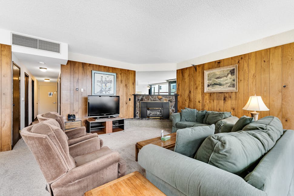 Sand & Sea The Bilberry (114) 2 BD Seaside, OR Vacation Rental Vacasa