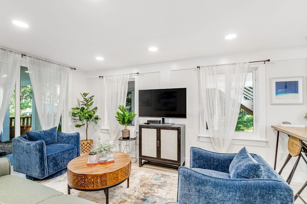 Lower Level of a Duplex with Two Patios & Fast WiFi - 1 Block to the Beach — Folly Beach, SC — vacation rental