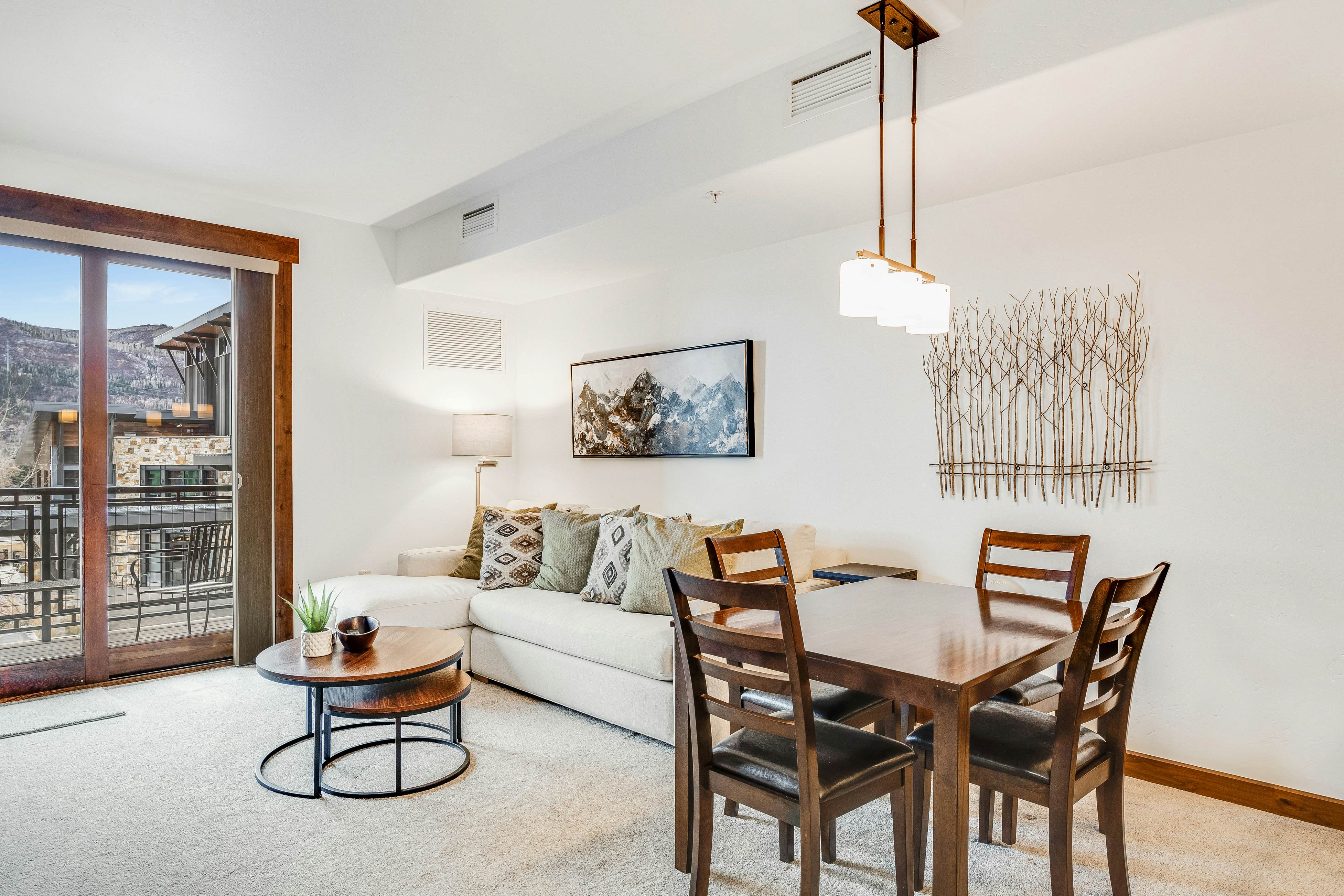 Trailhead Lodge 3110