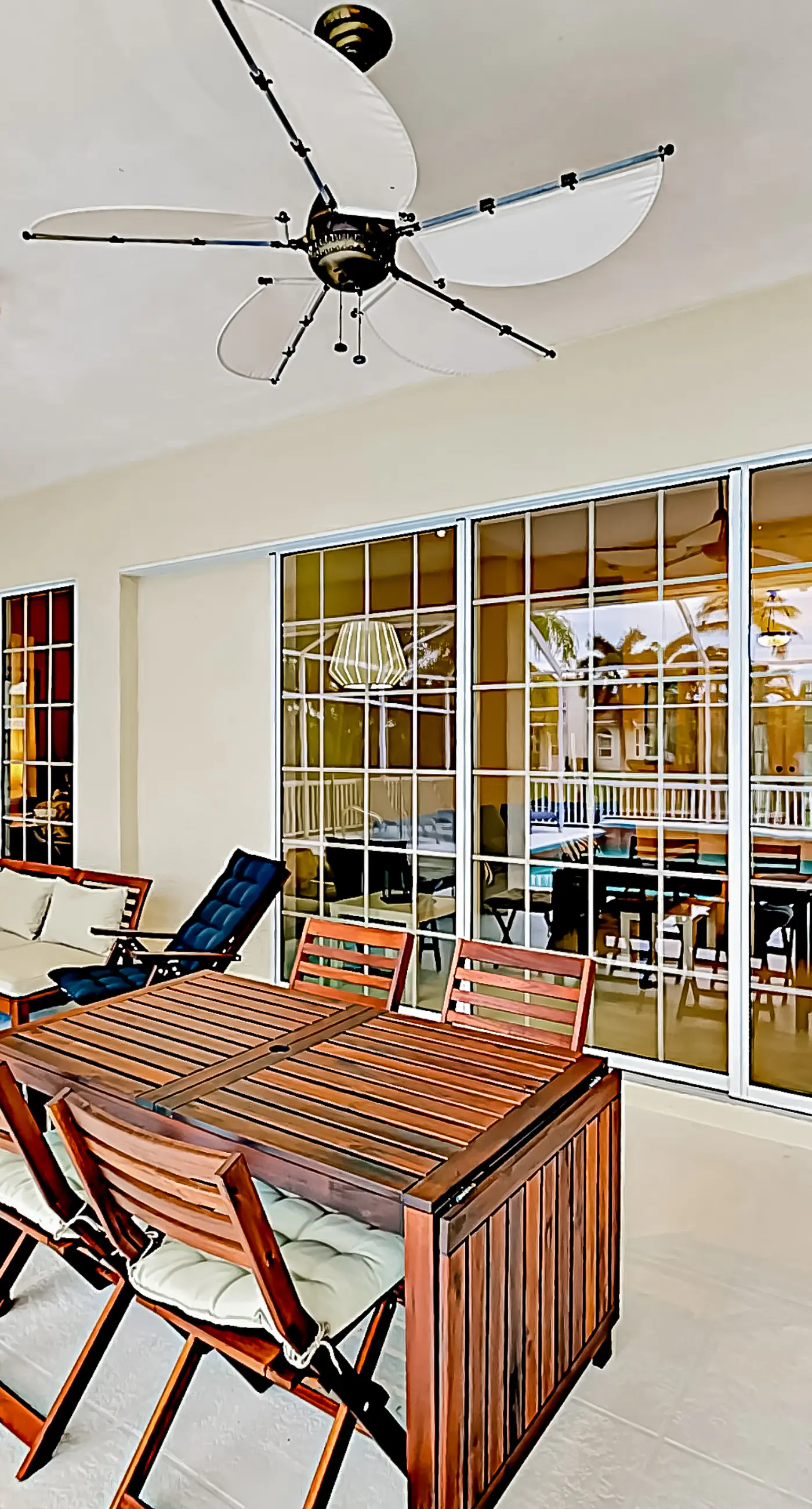 Palm Paradise Escape