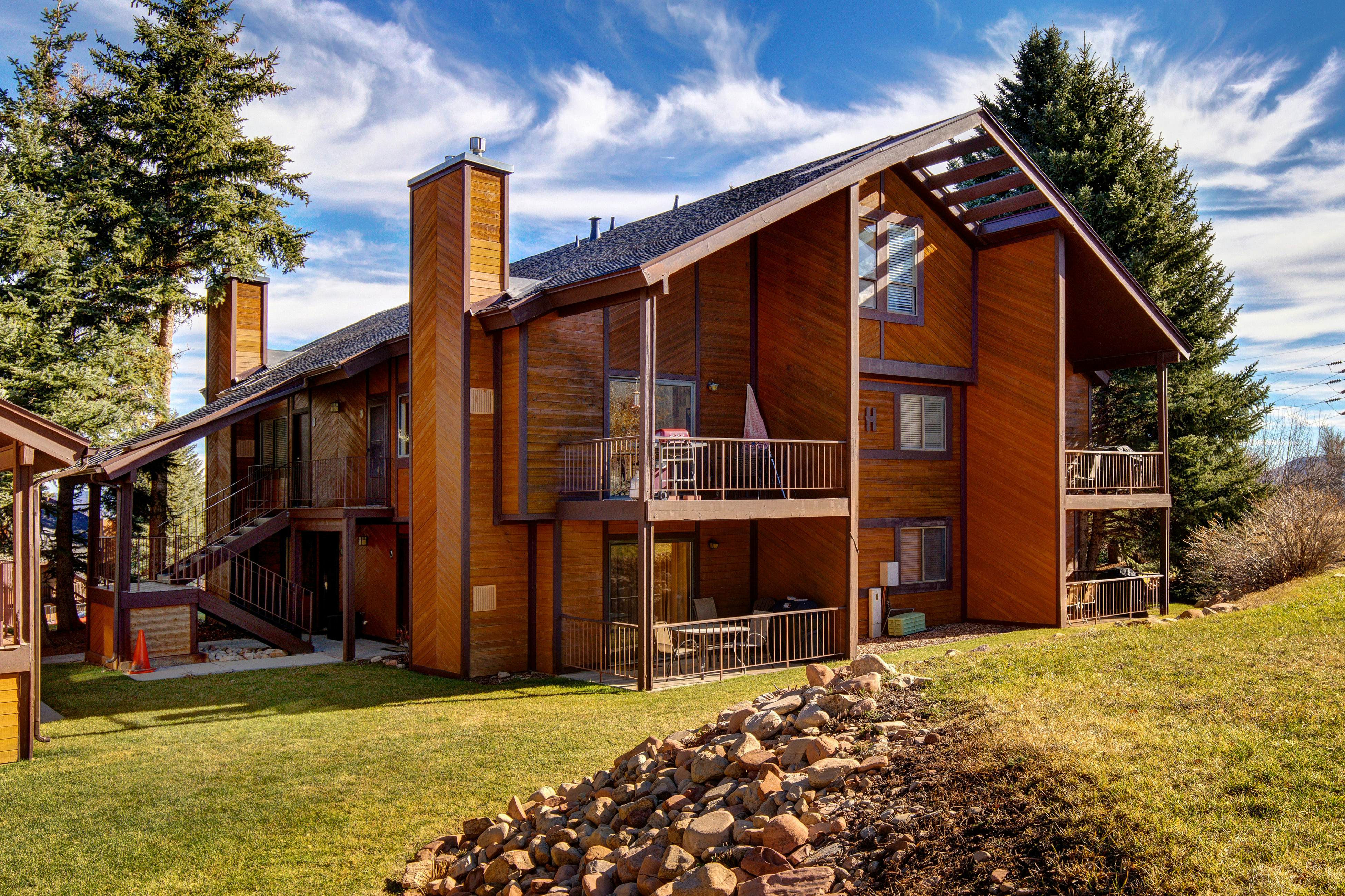 H8 Red Pine Paradise Loft at Canyons Village