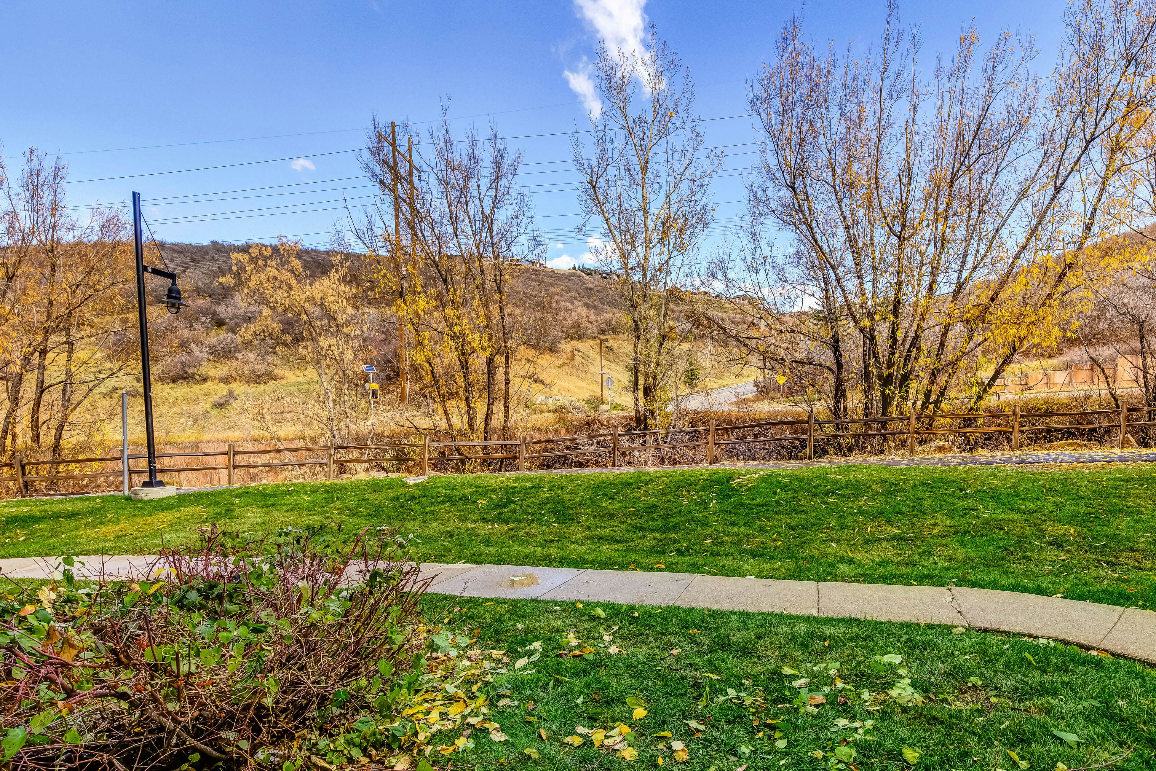 Park Station Elegance 210