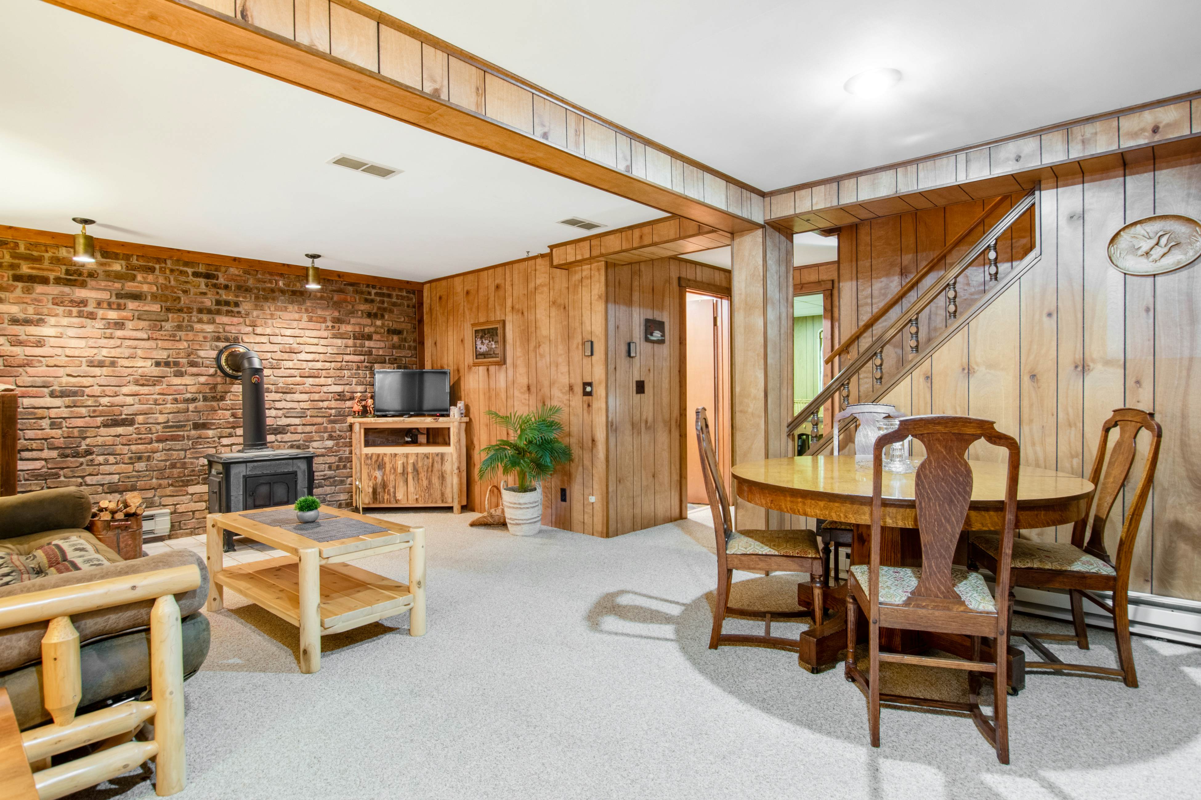 Catfish Lake Home 3 BD Eagle River, WI Vacation Rental Vacasa