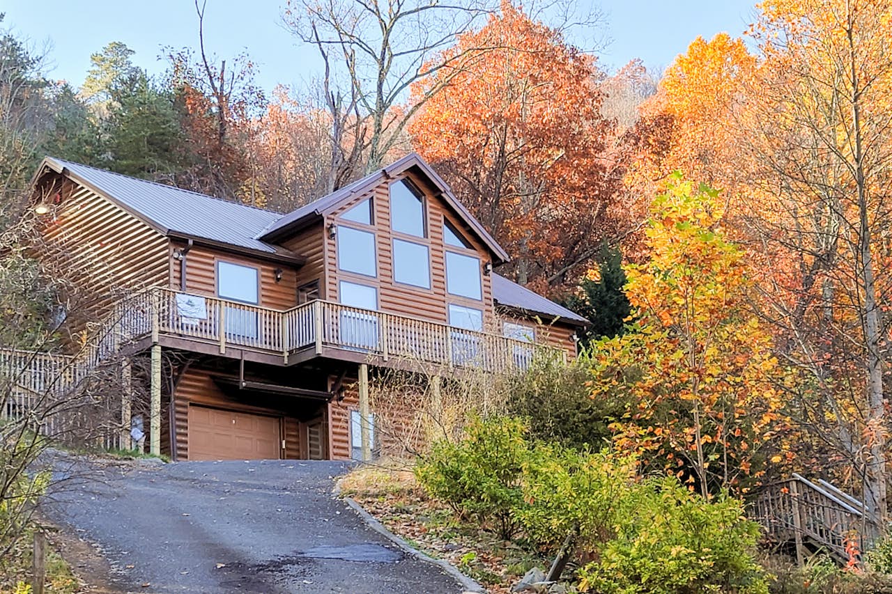 Treetop Tranquility 3 BD Sevierville, TN Vacation Rental Vacasa