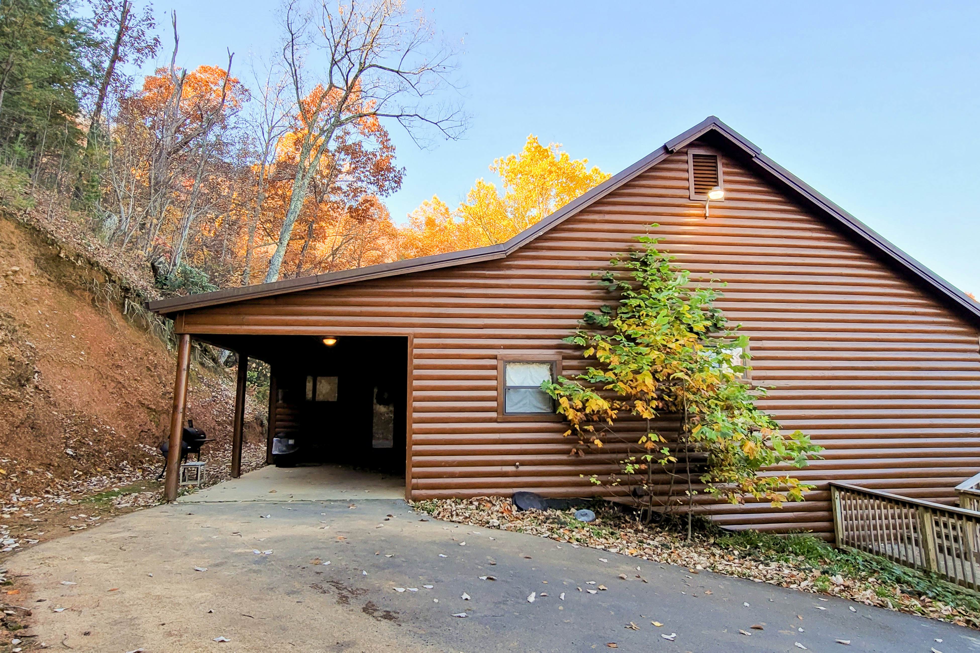 Treetop Tranquility 3 BD Sevierville, TN Vacation Rental Vacasa