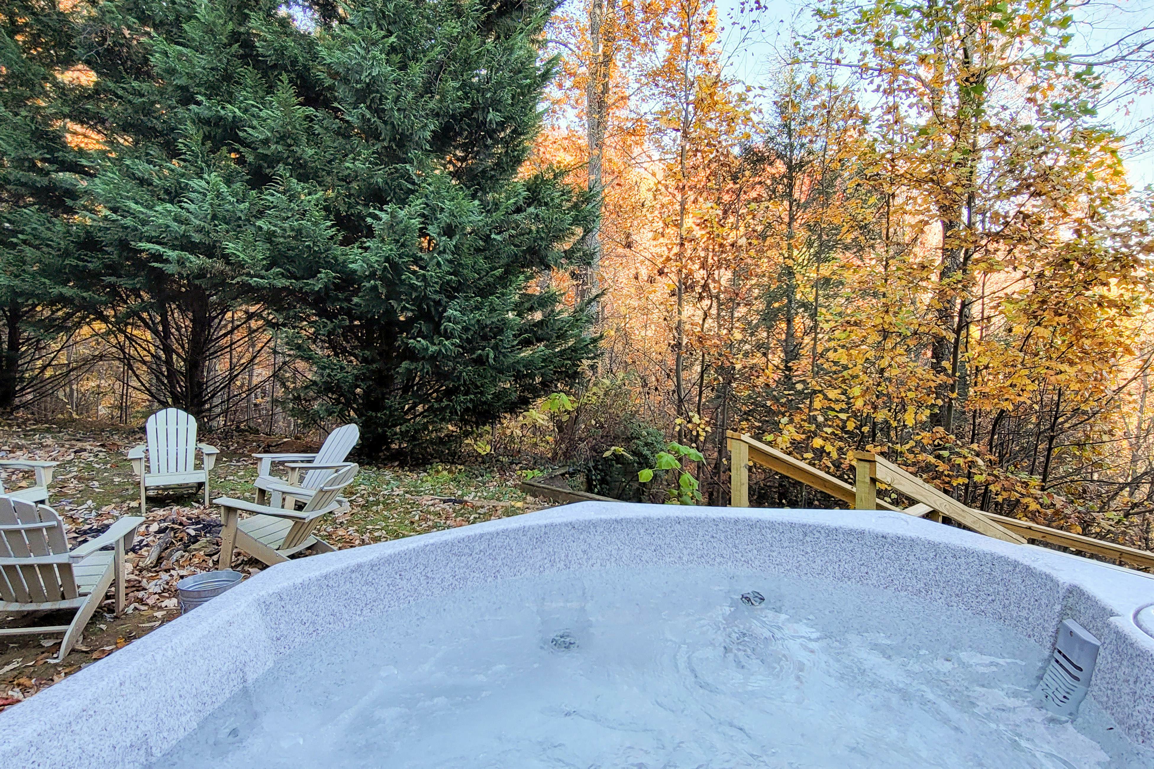 Treetop Tranquility 3 BD Sevierville, TN Vacation Rental Vacasa