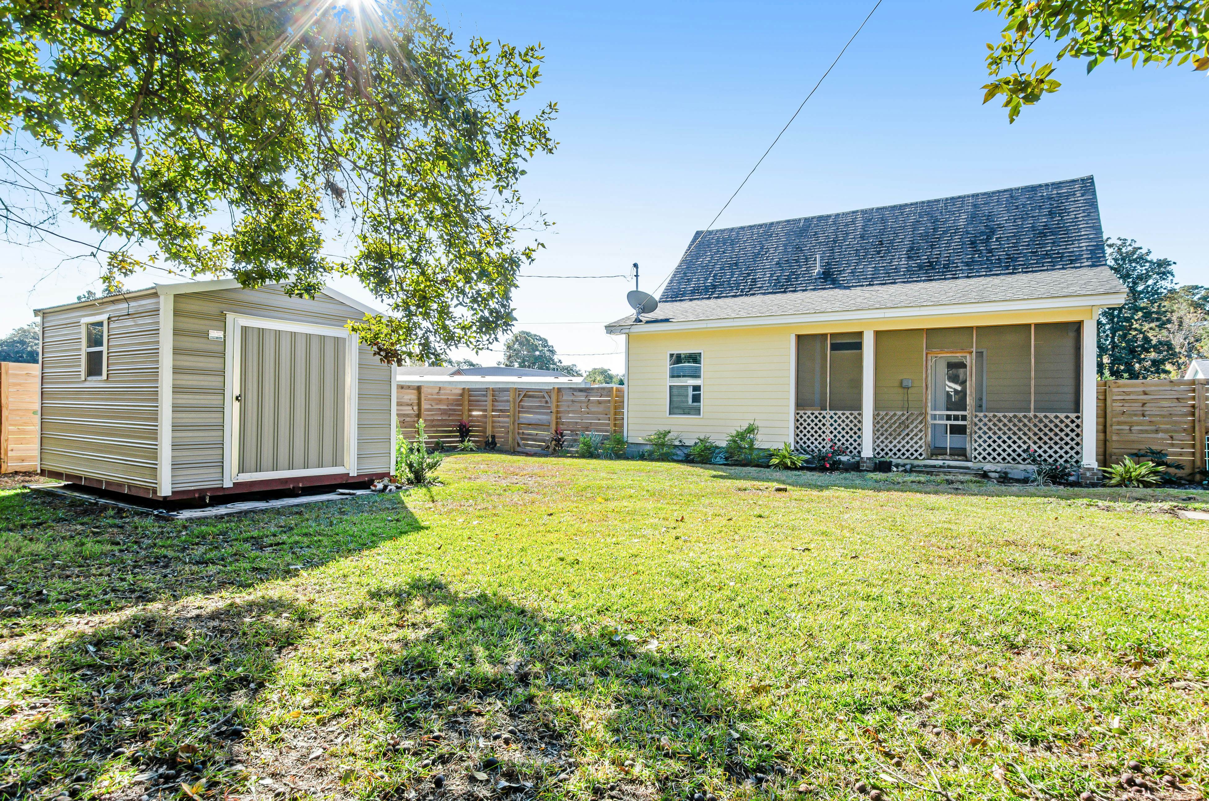 Cozy Charmer in Town