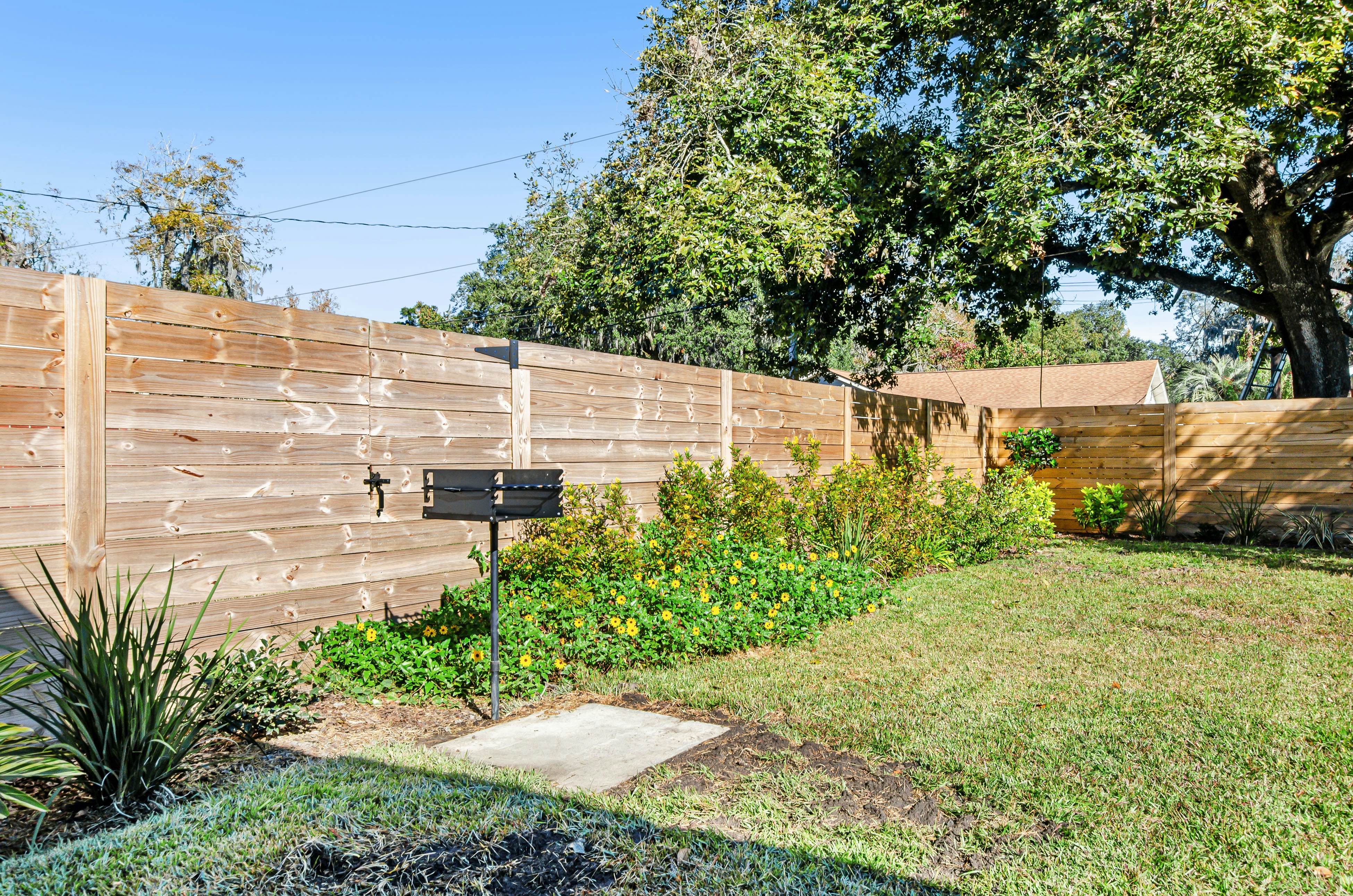 Cozy Charmer in Town