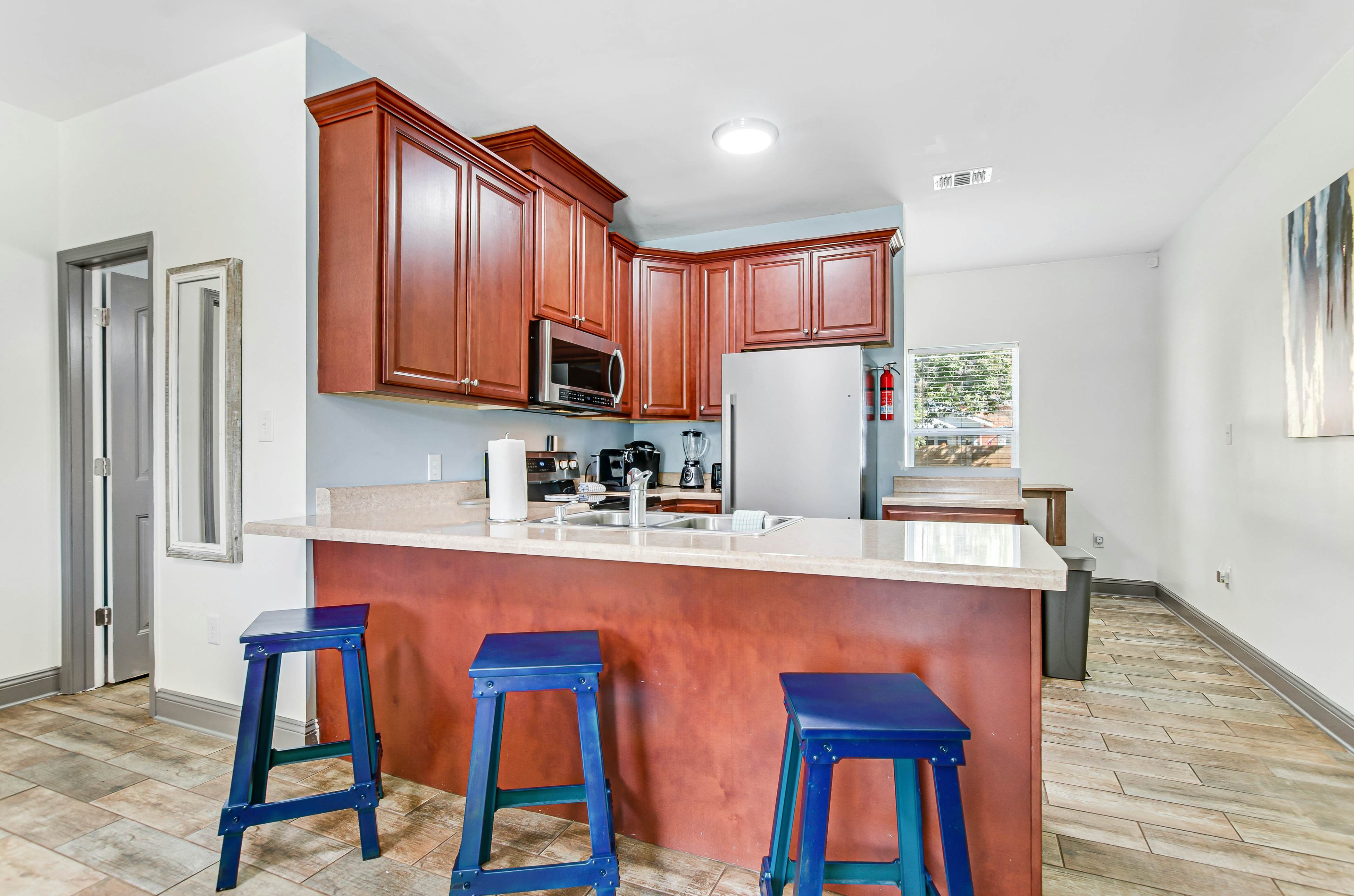 Cozy Charmer in Town