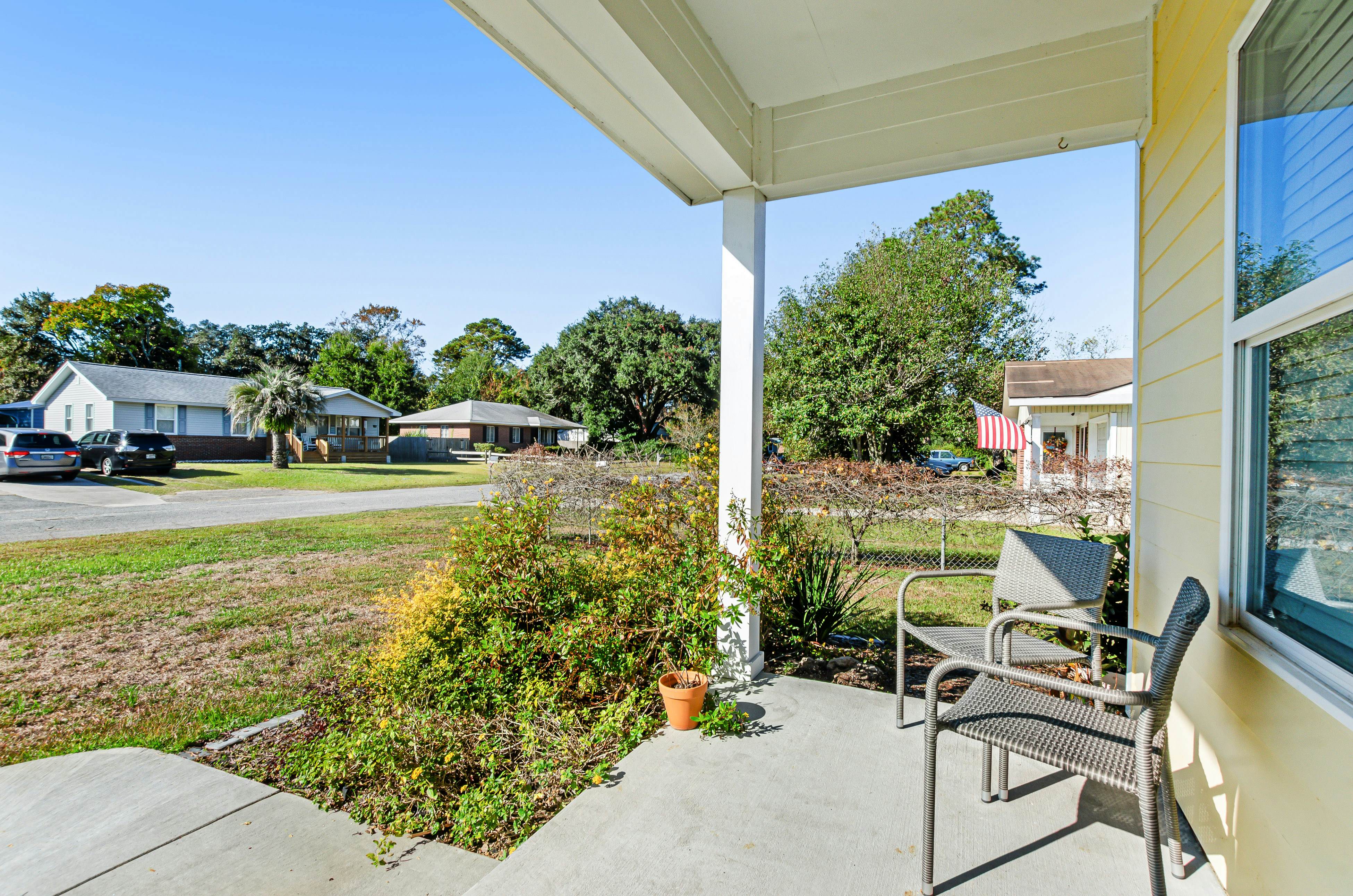 Cozy Charmer in Town