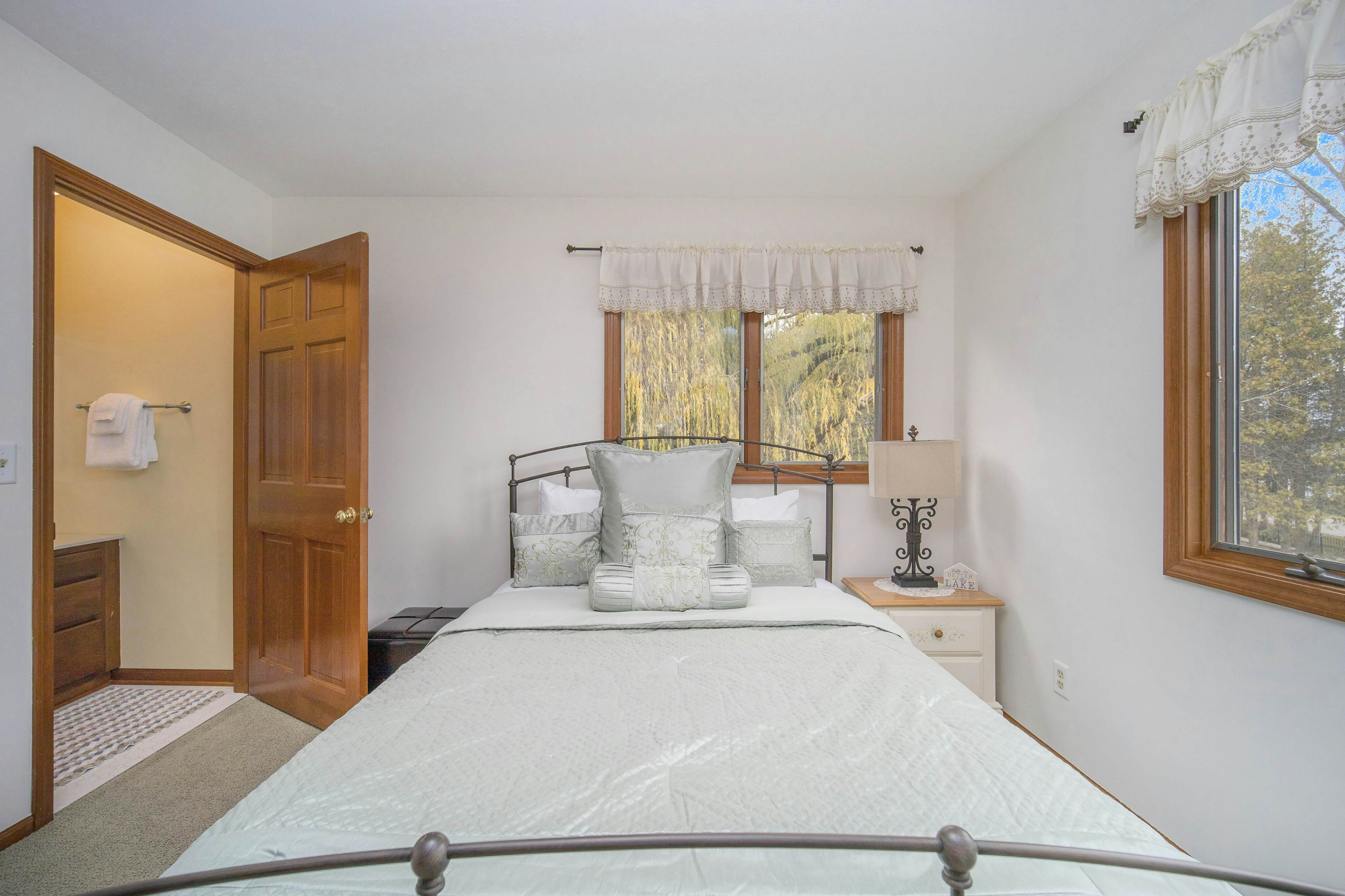 The Lighthouse 4 BD Beulah, MI Vacation Rental Vacasa