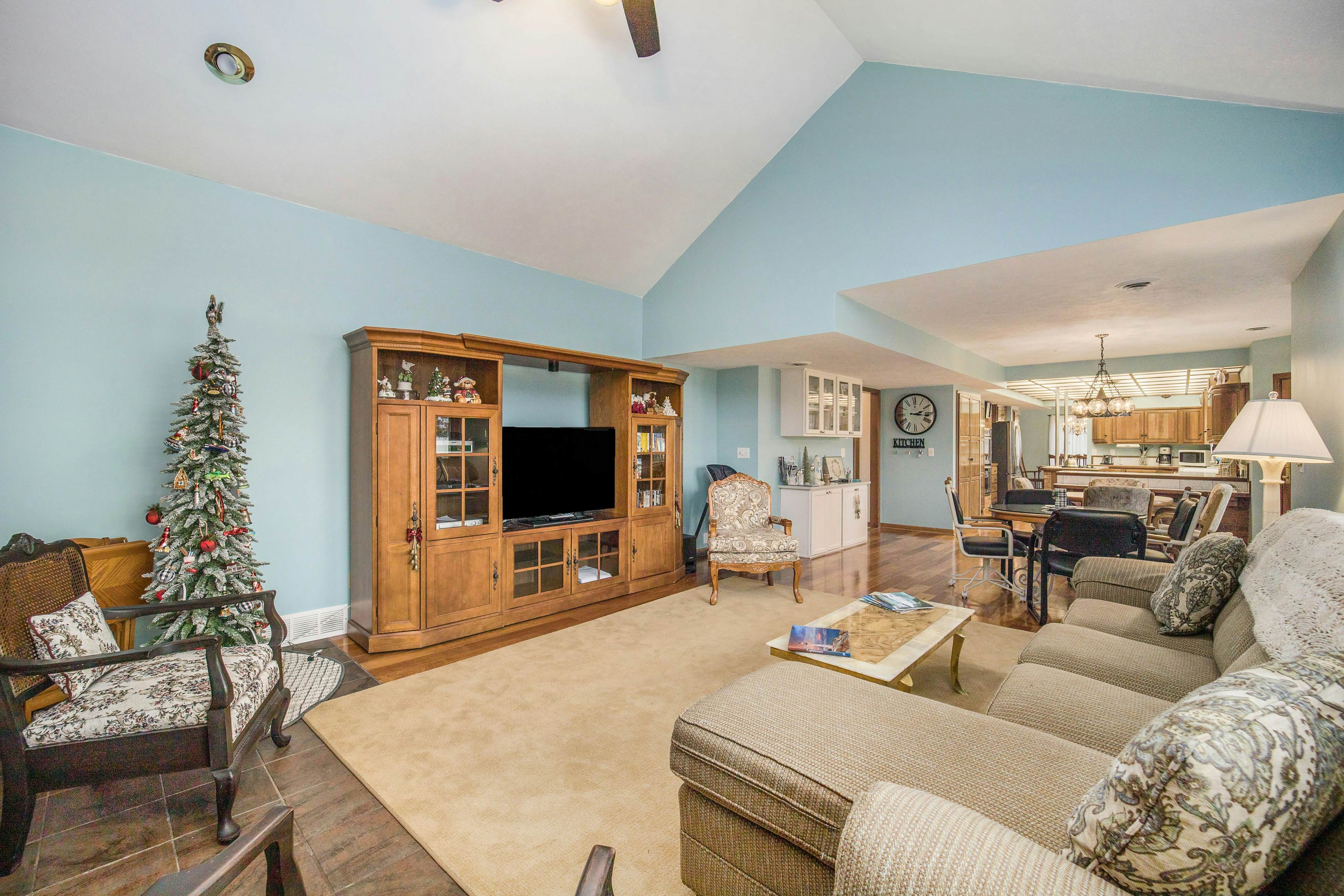 The Lighthouse 4 BD Beulah, MI Vacation Rental Vacasa