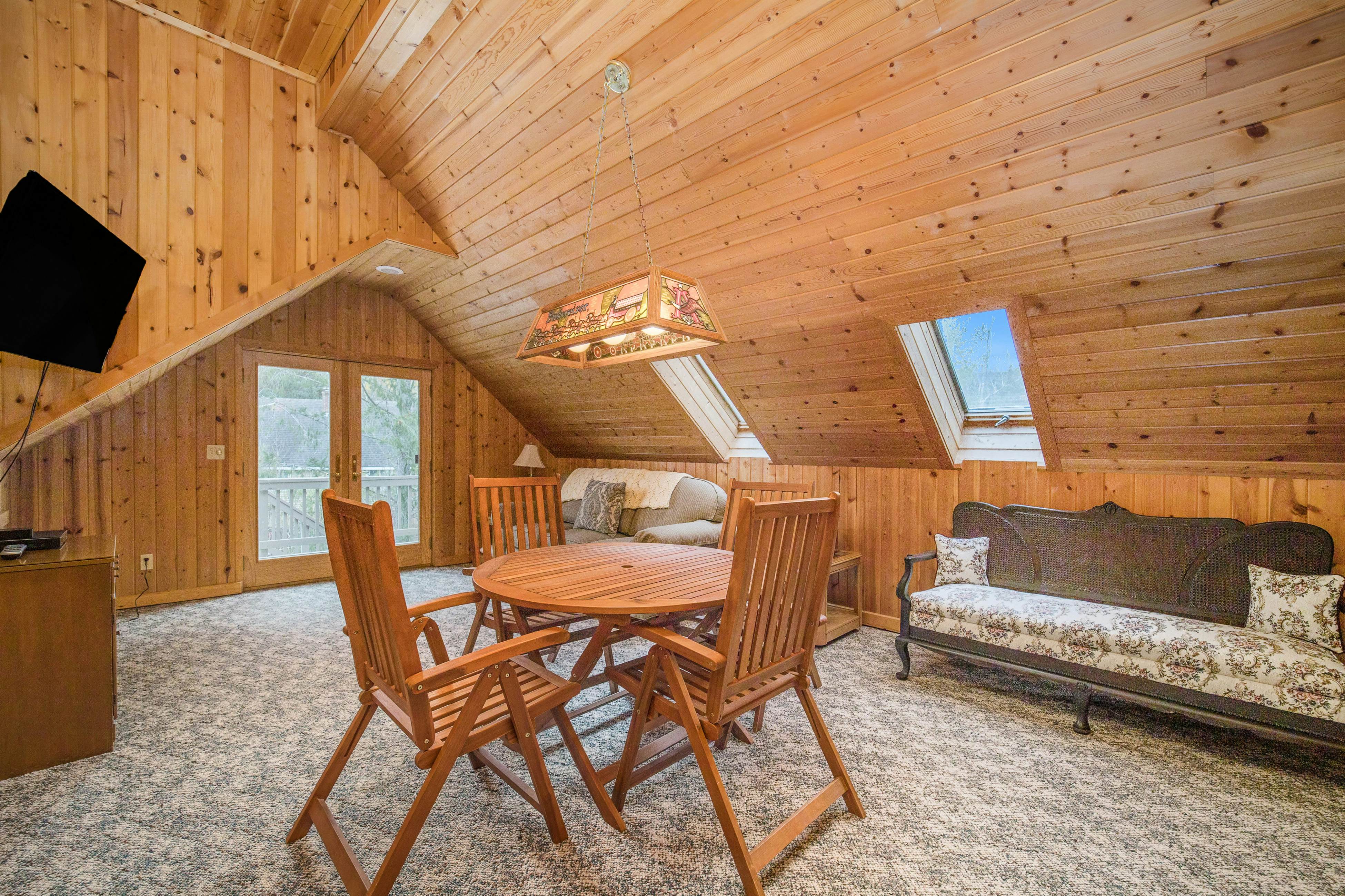 The Lighthouse 4 BD Beulah, MI Vacation Rental Vacasa