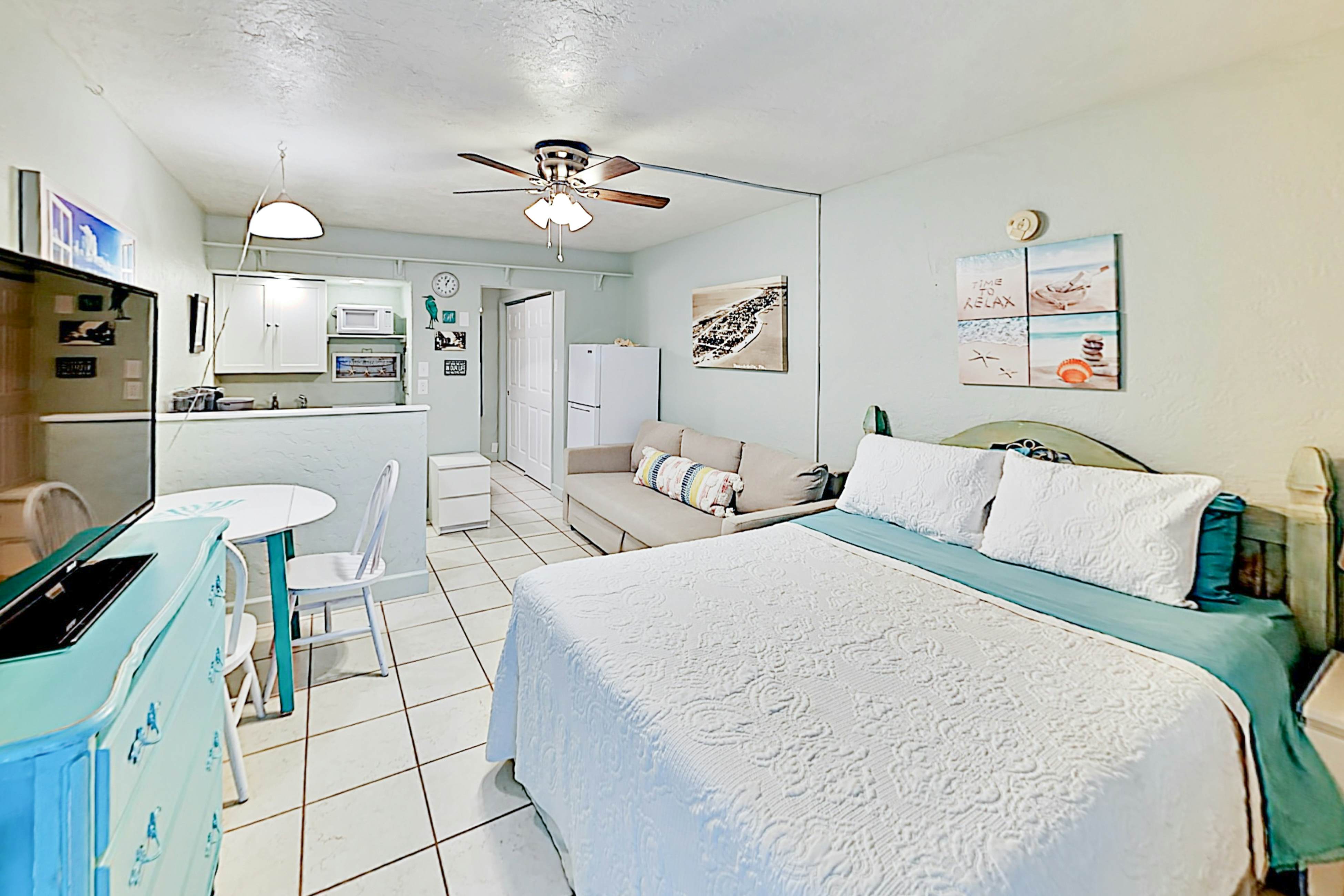 PassAGrille Beach Retreat Unit 8 0 BD St. Pete Beach/ PassaGrille