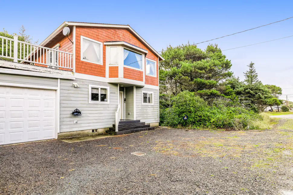 Harvey's Nedonna Nest 2 BD Rockaway Beach, OR Vacation Rental Vacasa