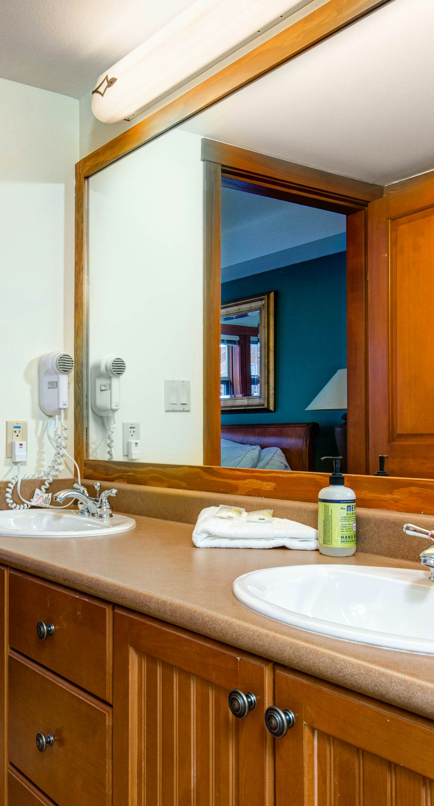 Eagle Springs East 302 - Boxelder Suite