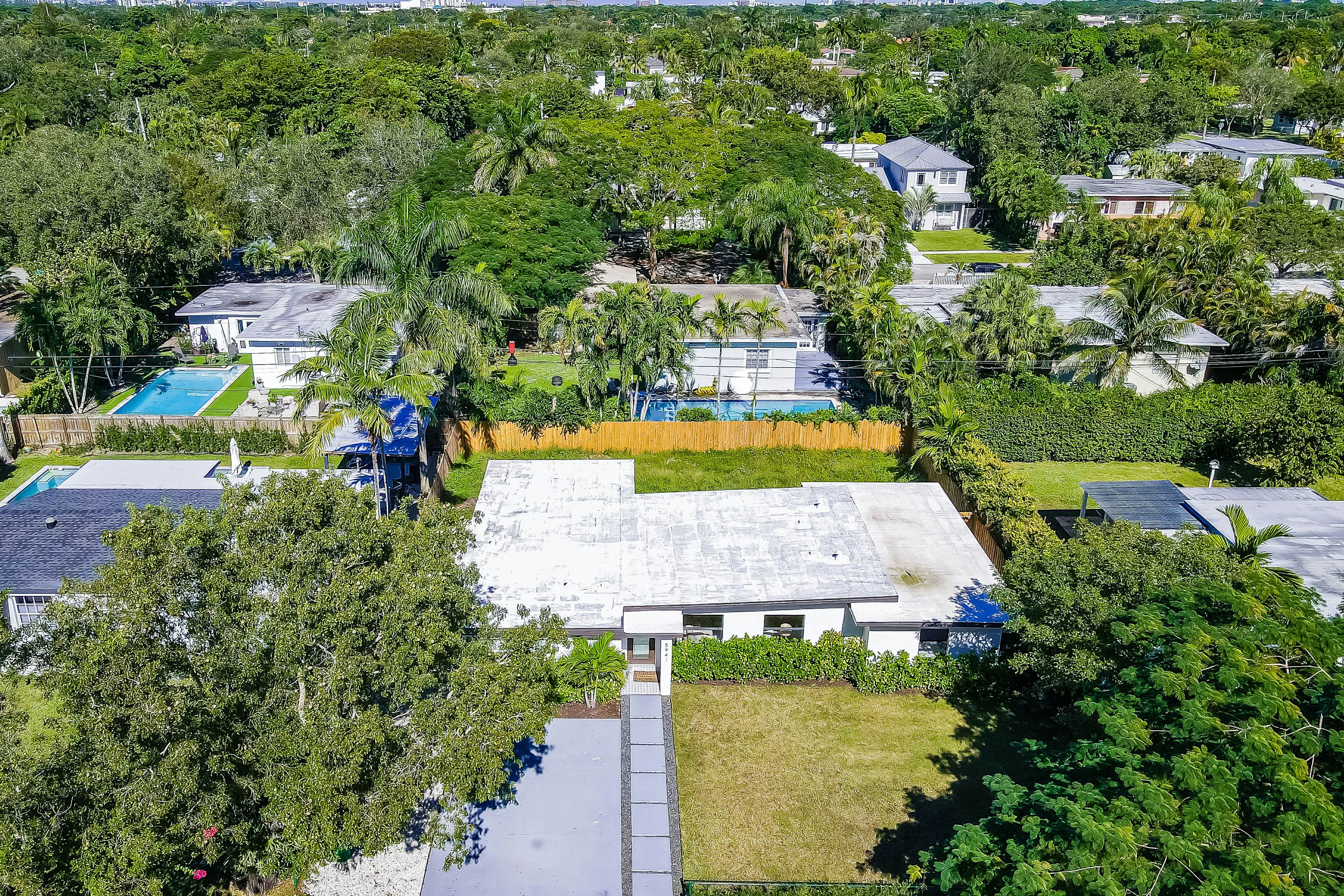 Mid-Century Modern Oasis