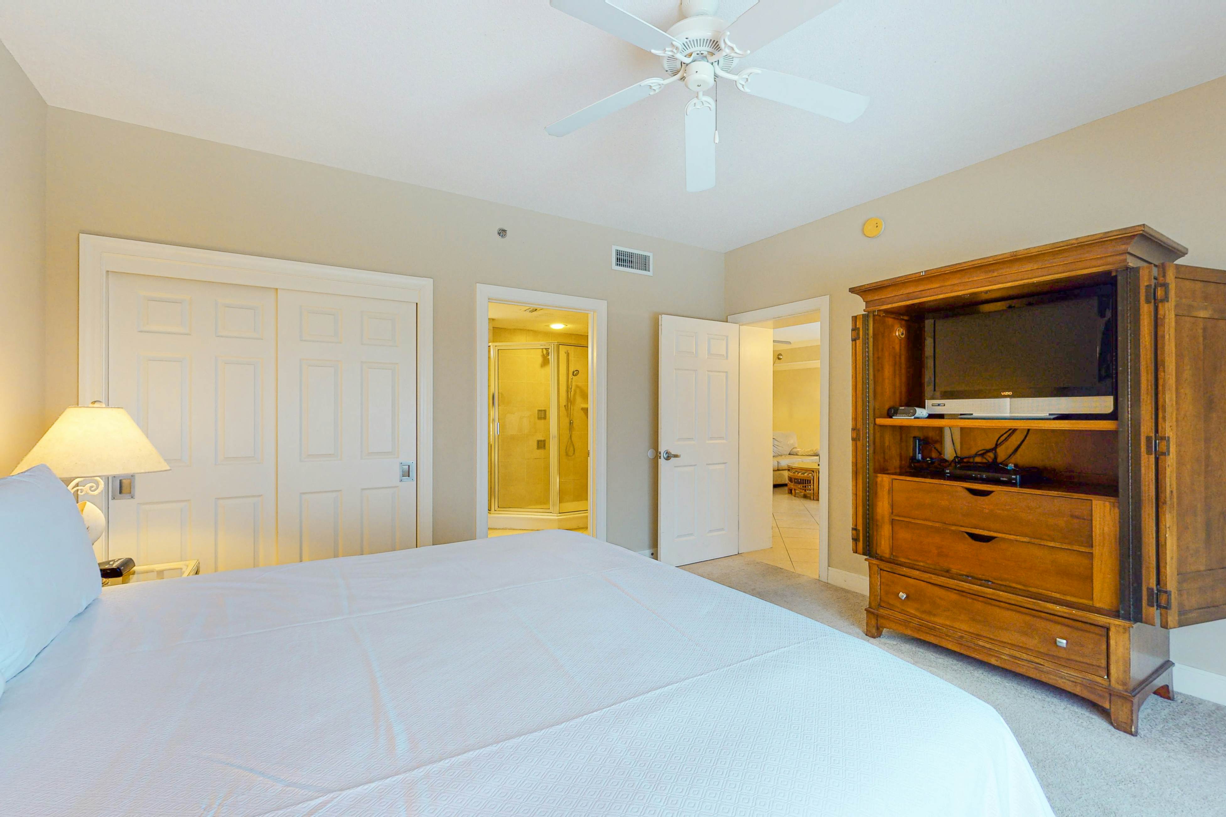 Escapes to the Shores 804