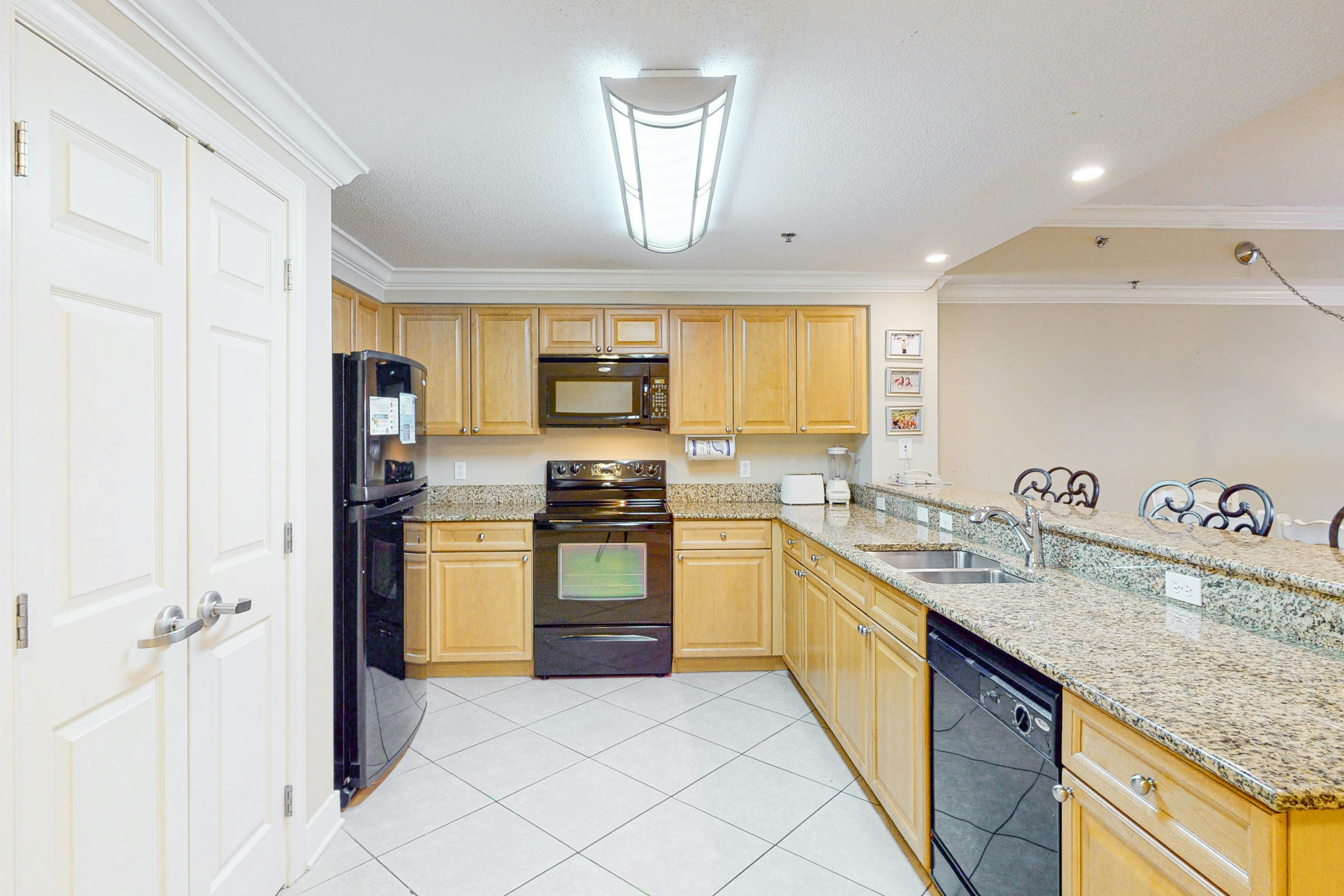 Escapes to the Shores 804