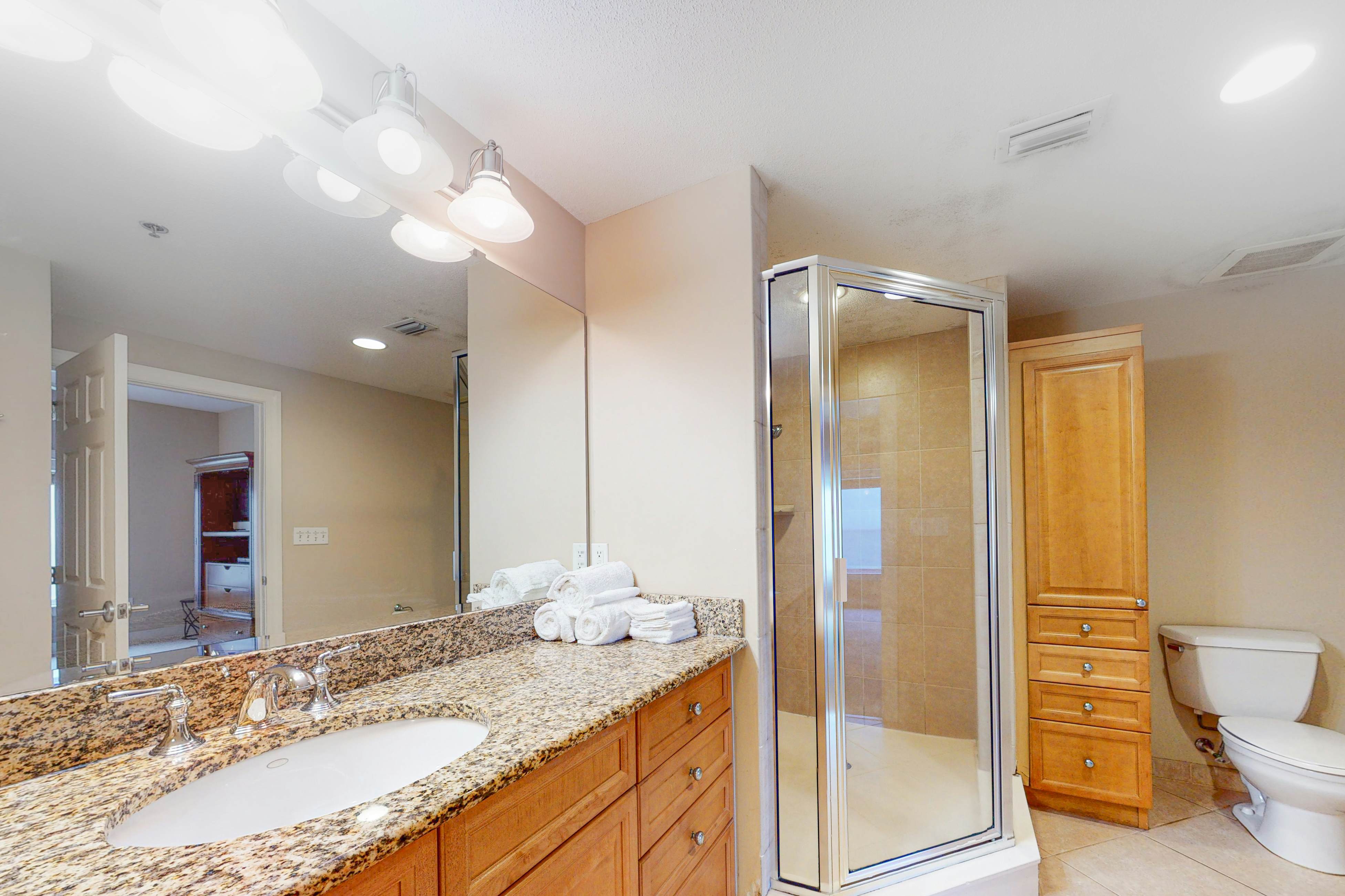 Escapes to the Shores 804