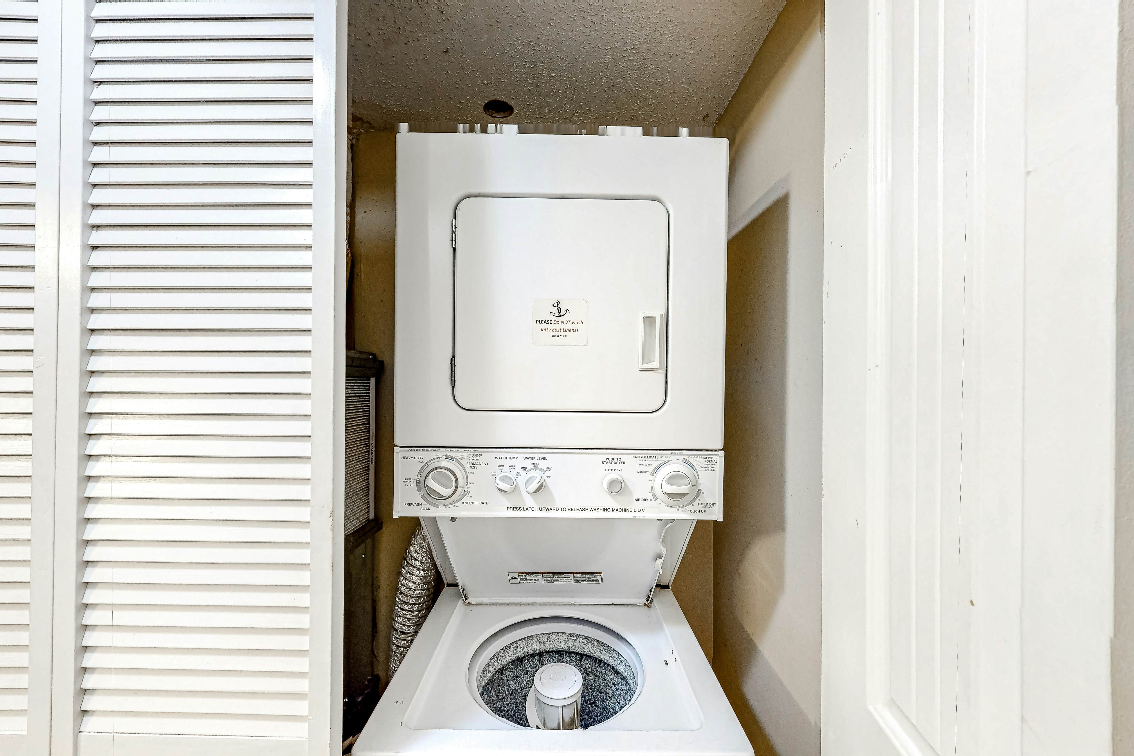 Nana's Place 406B Jetty East