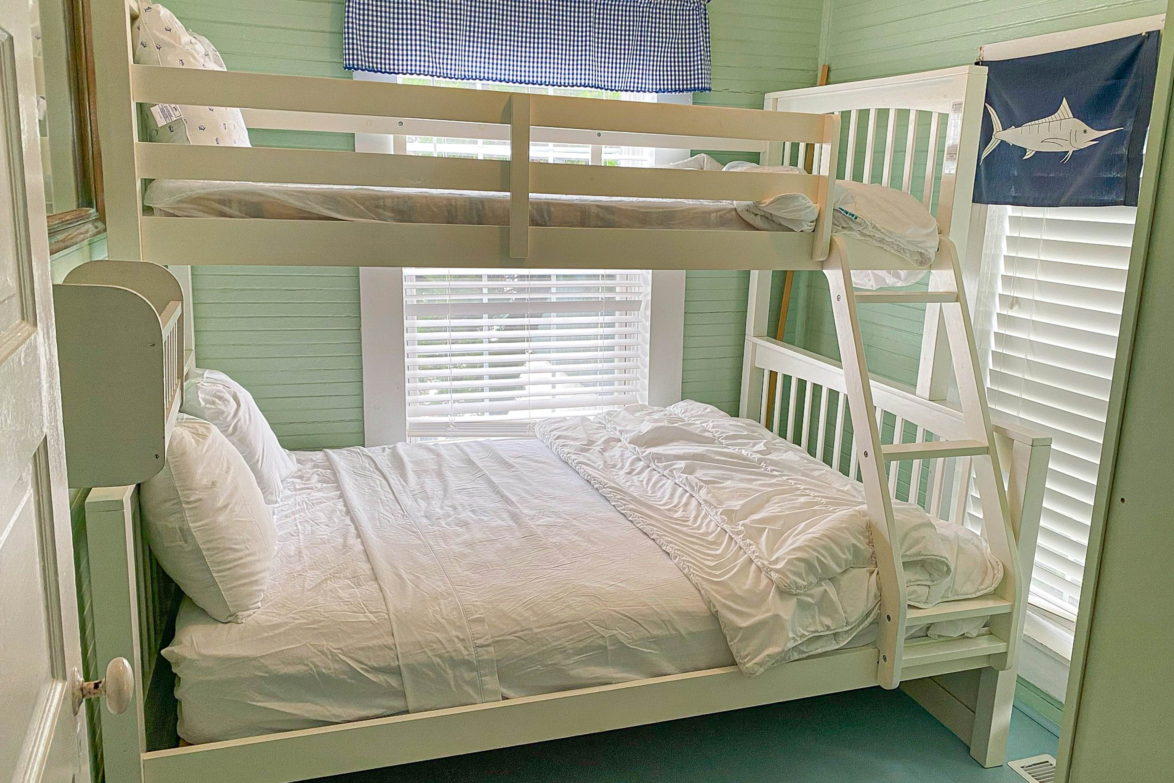 Pagoda Cottage 4 BD Atlantic Beach, NC Vacation Rental Vacasa