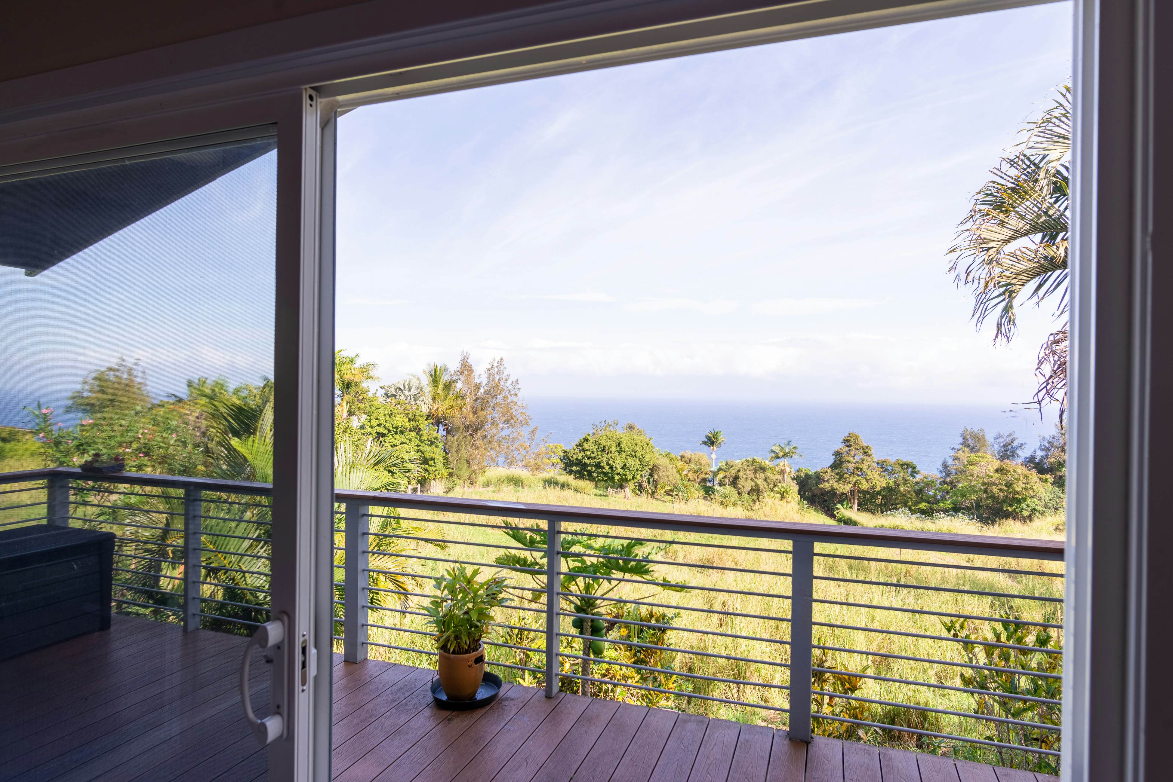 Waipio Glass House 2 BD Honokaa, HI Vacation Rental Vacasa