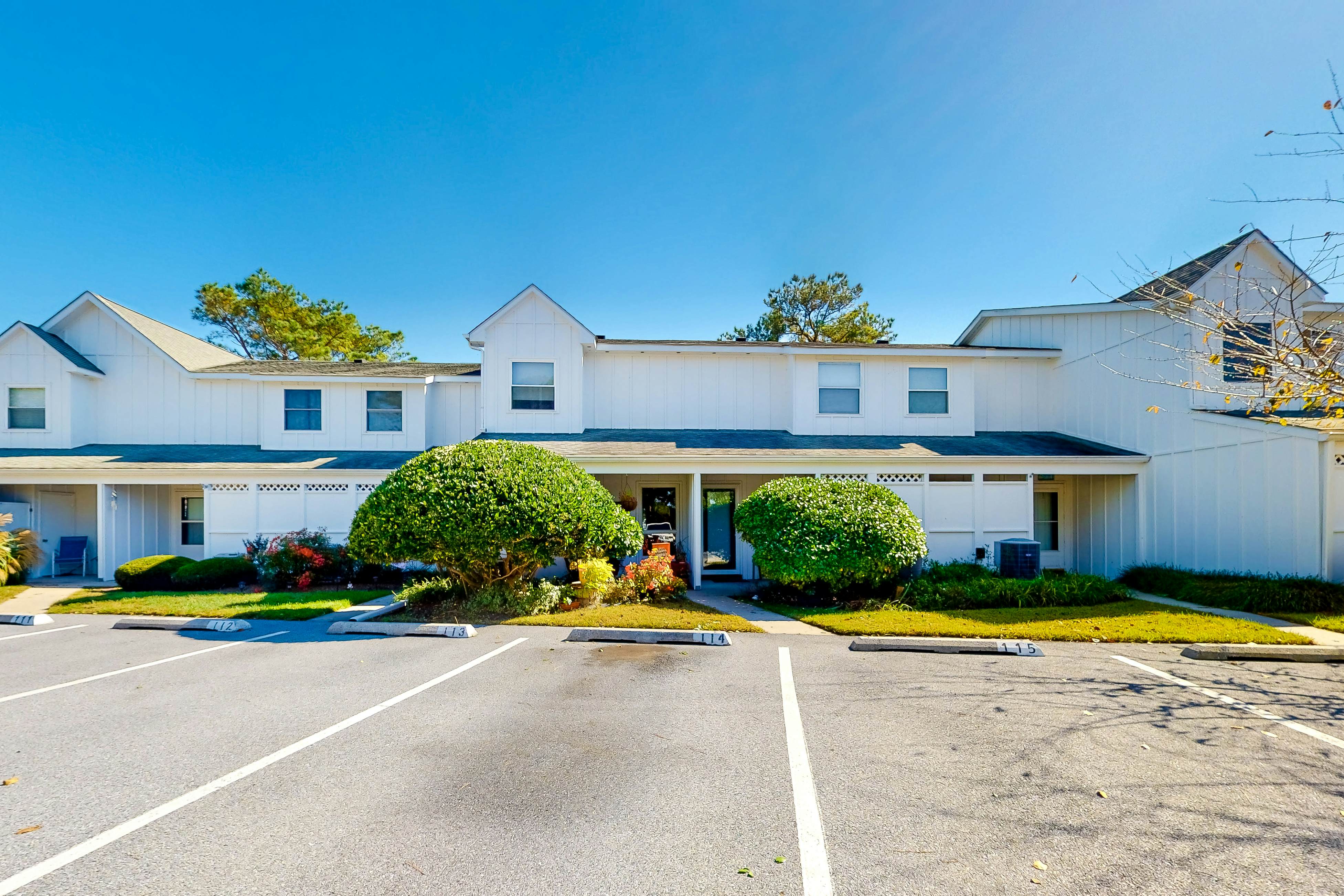 Mallard Lakes 38243 Cardinal Ln. 115 2 BD Selbyville, DE Vacation Rental Vacasa