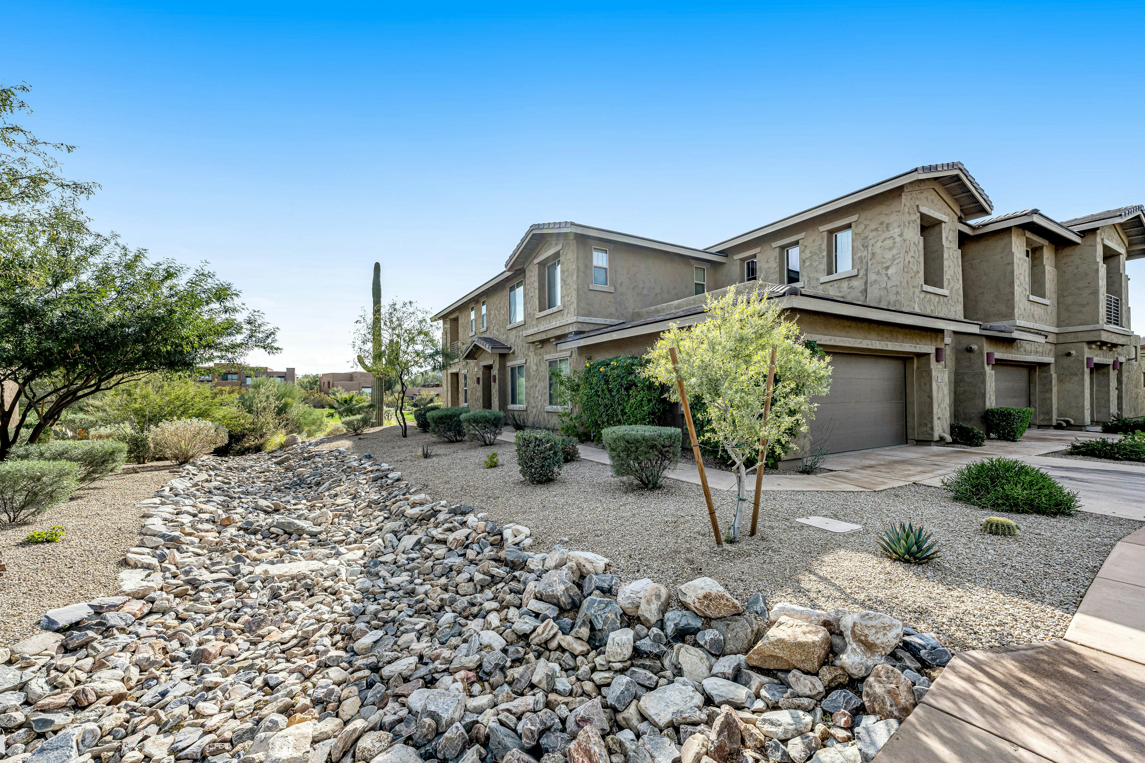 Easy Living on the Greens