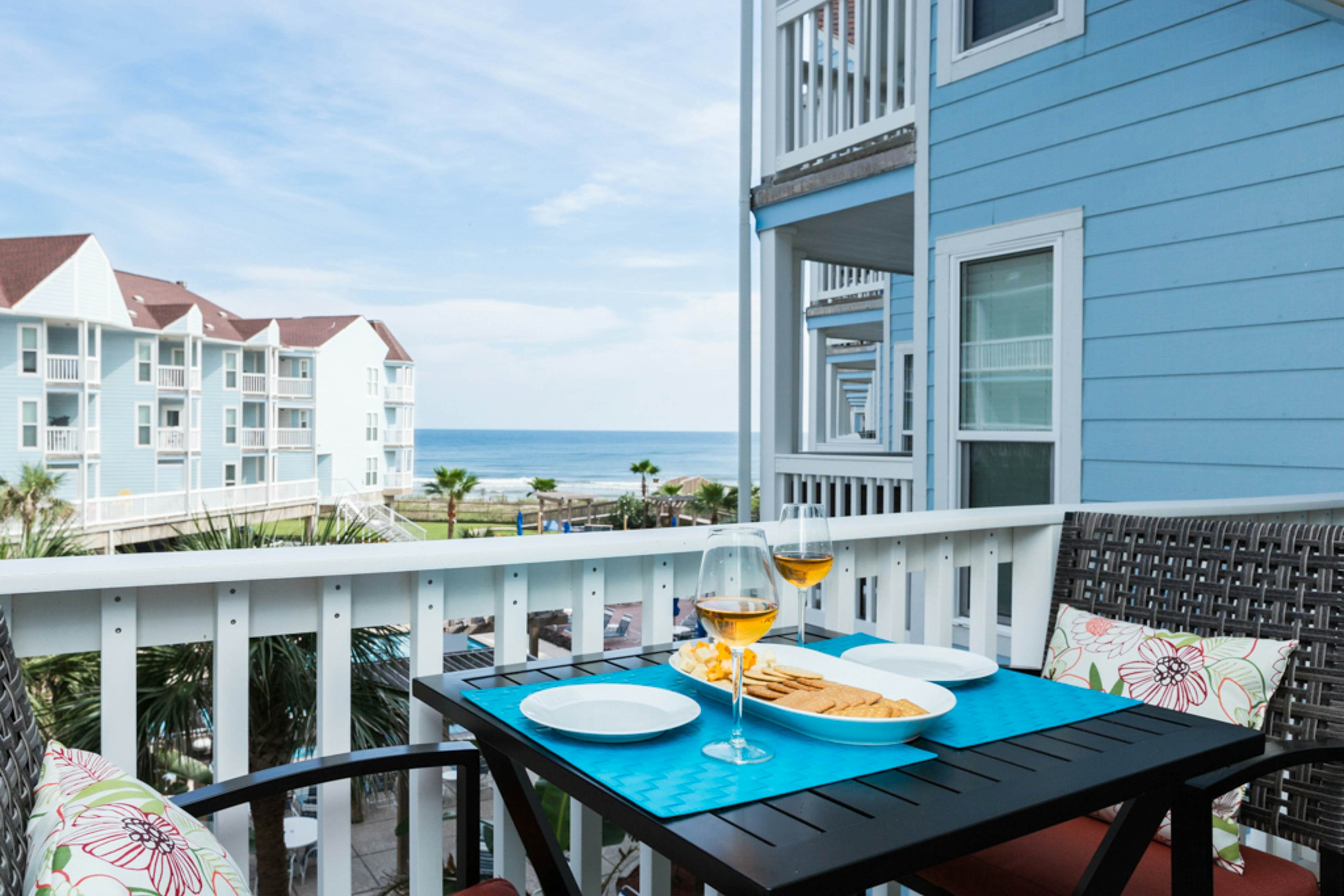 SeaScape Condo Rentals, Vacation Rentals Galveston, TX Vacasa