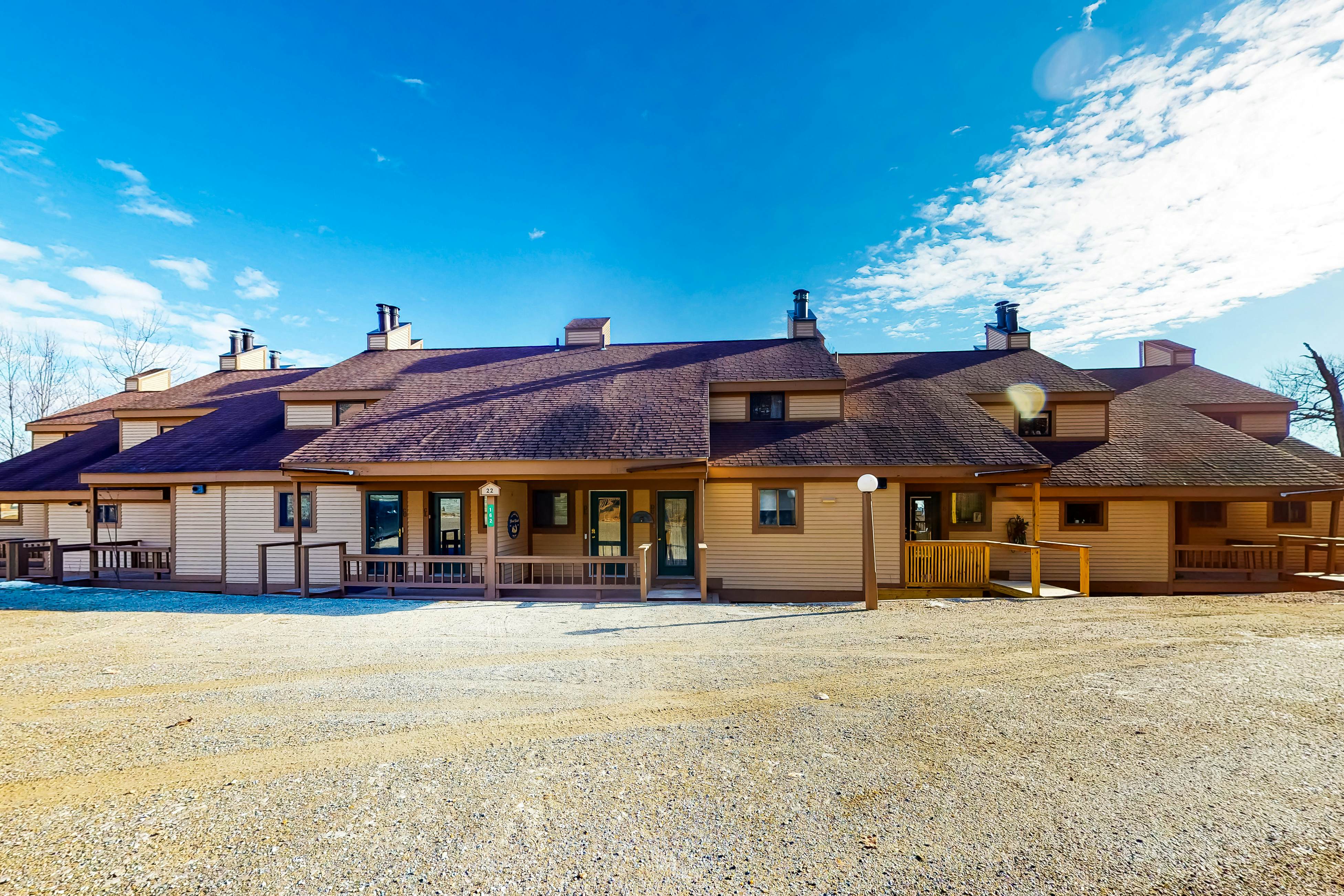 Okemo Trailside 22DL Shred Shack