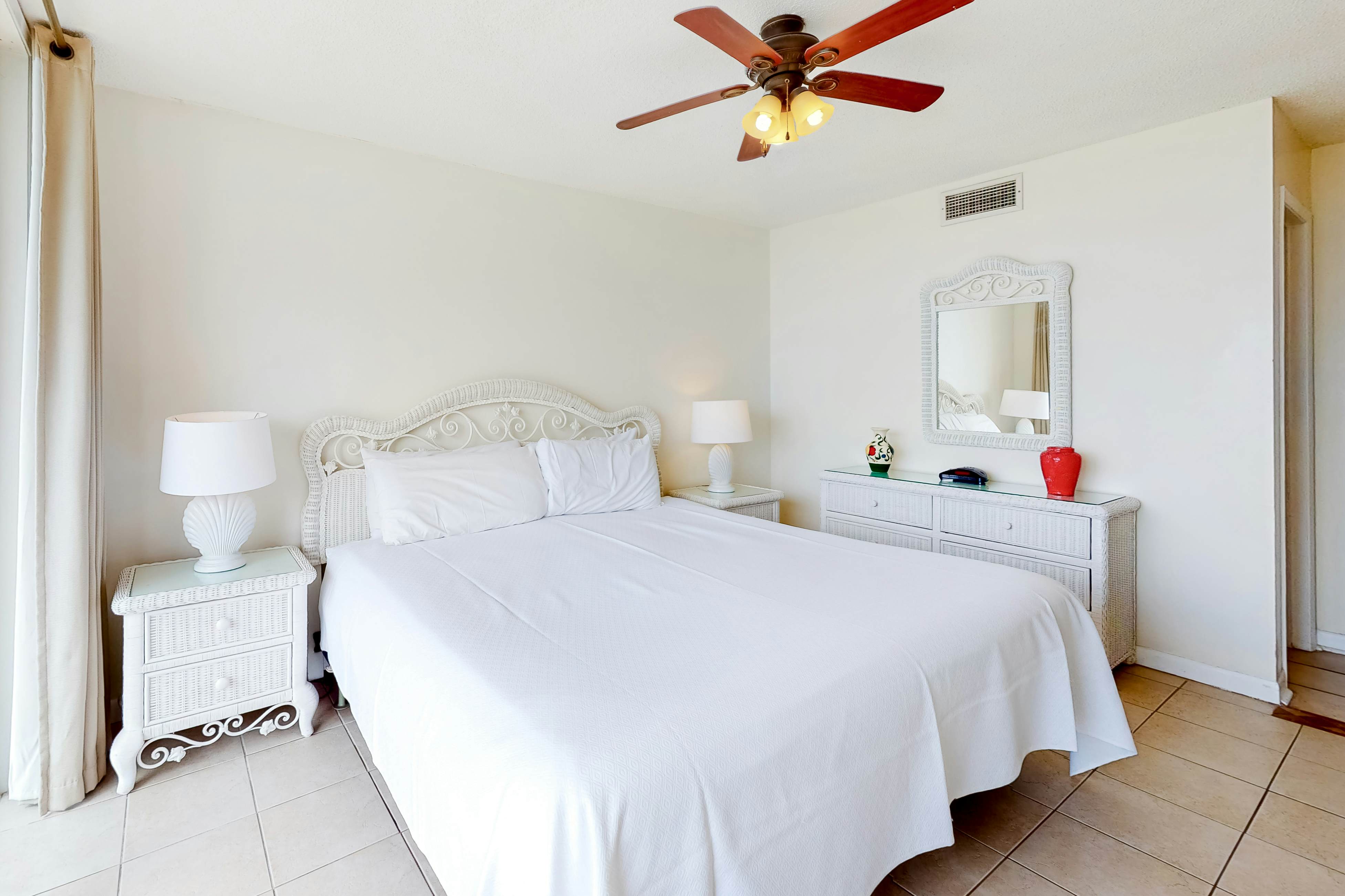 Seaside Beach & Racquet Club 3202