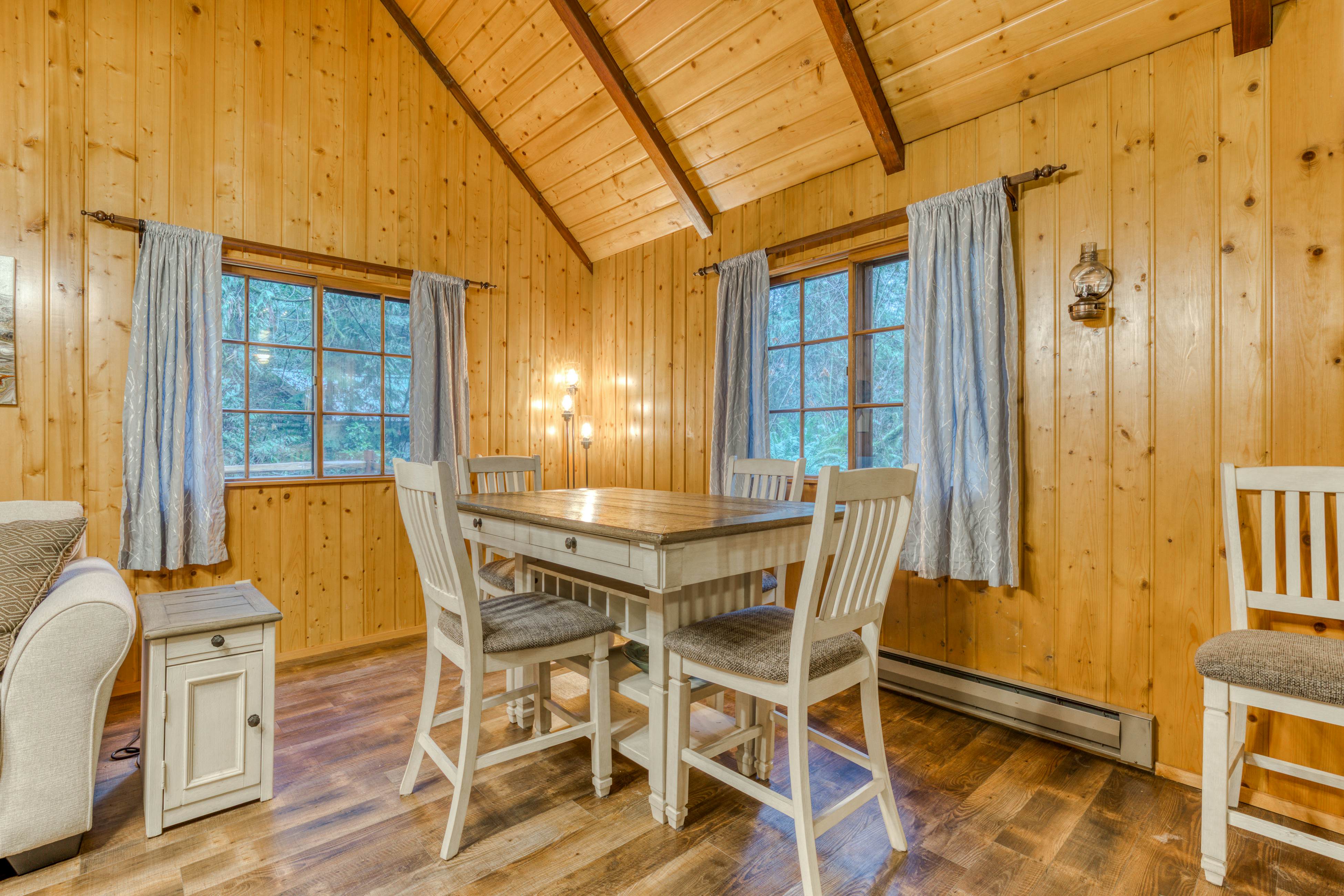 Campfire Cabin on the River