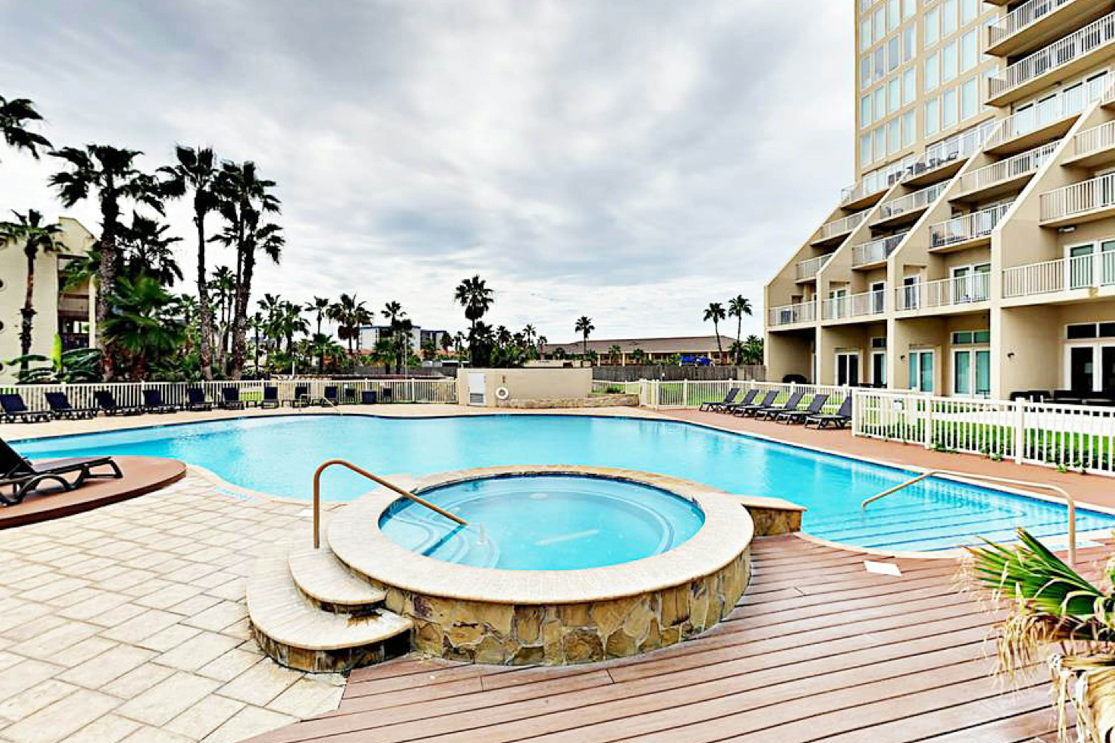 Solare Garden Villa 875F