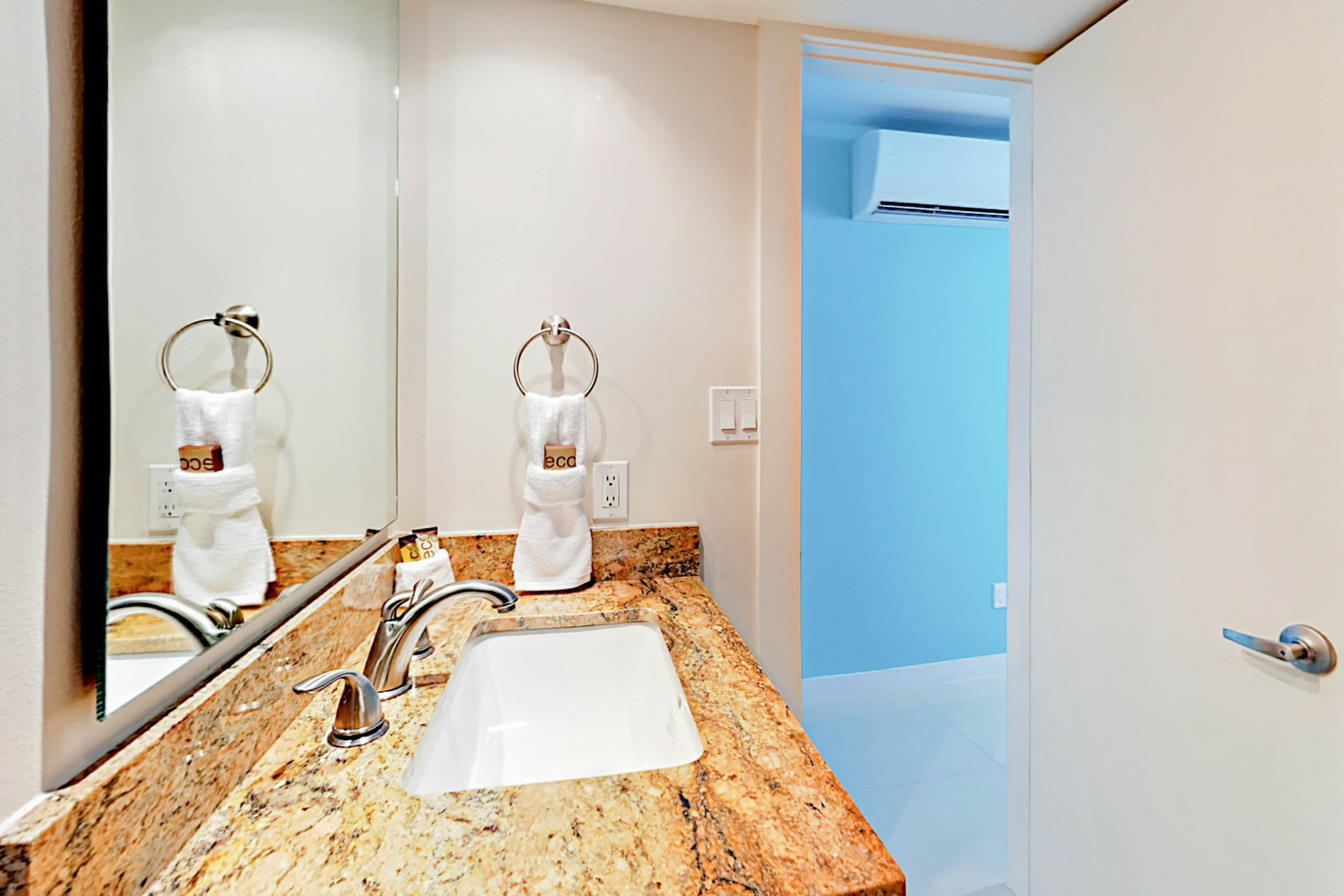 Solare Garden Villa 875F