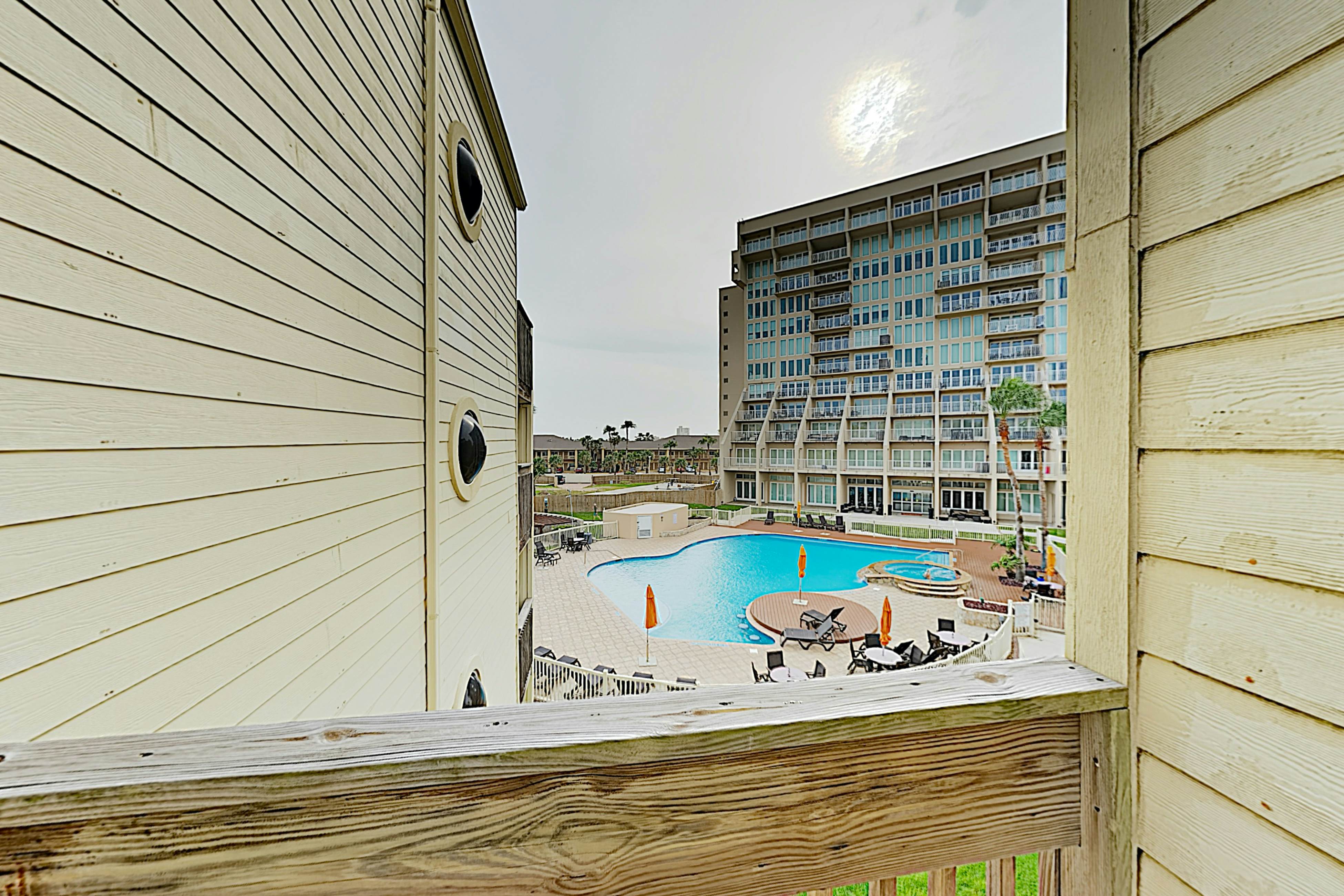 Solare Garden Villa 875F