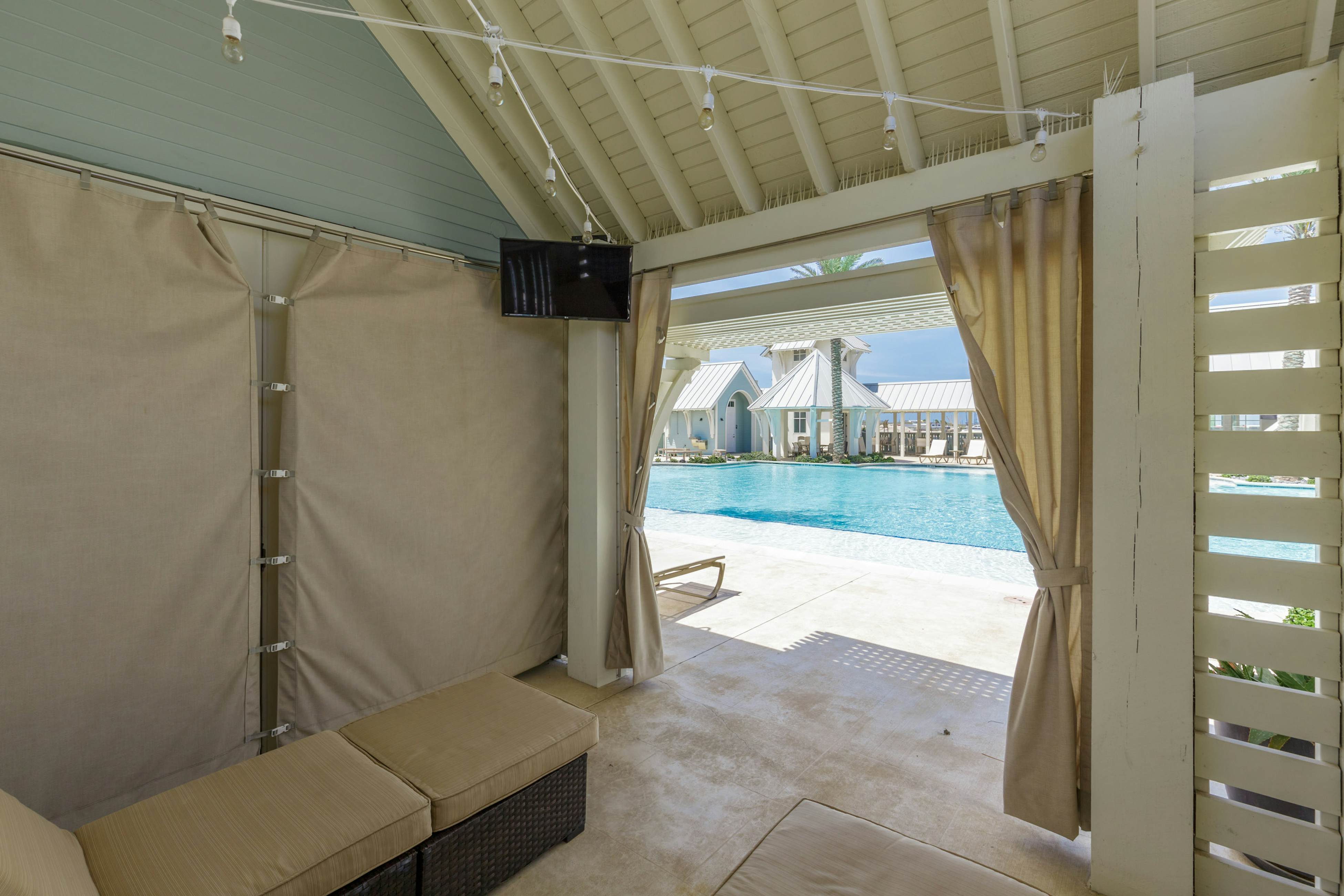 Sleek Beach at Palmilla Beach