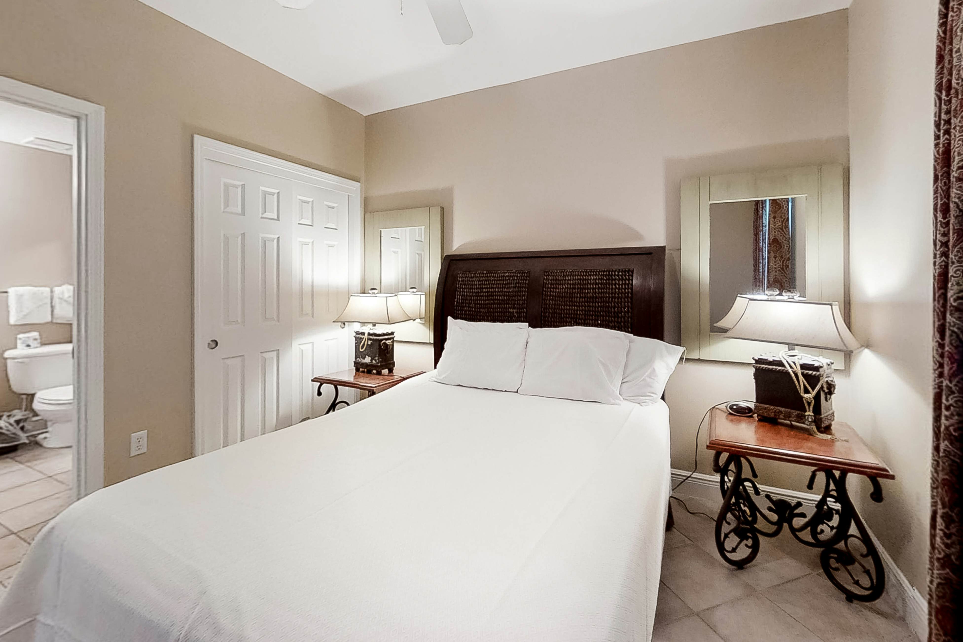 Crystal Shores West 102