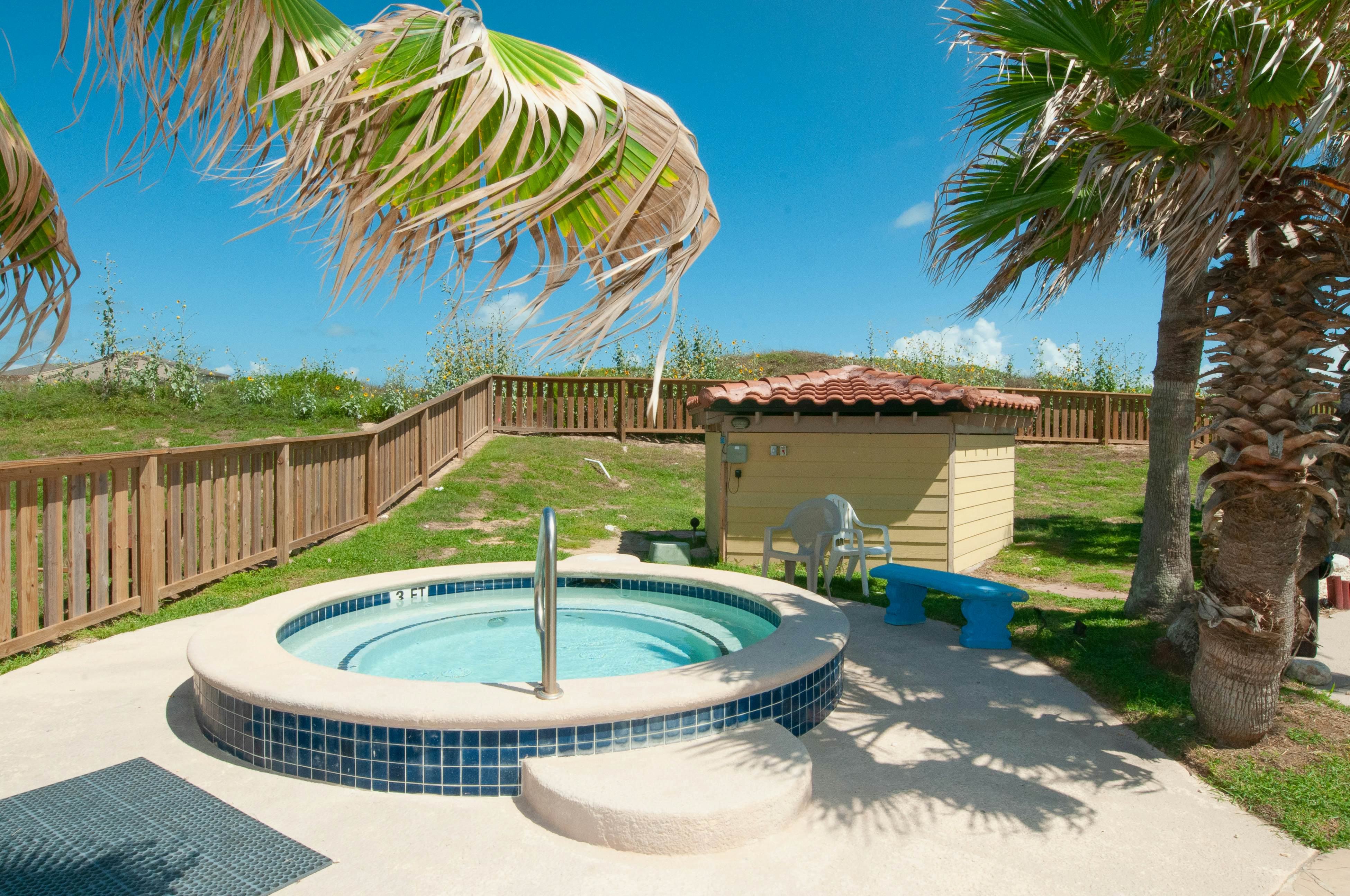 Mayan Princess: Howdy Lobster | 1 BD Port Aransas, TX Vacation Rental ...