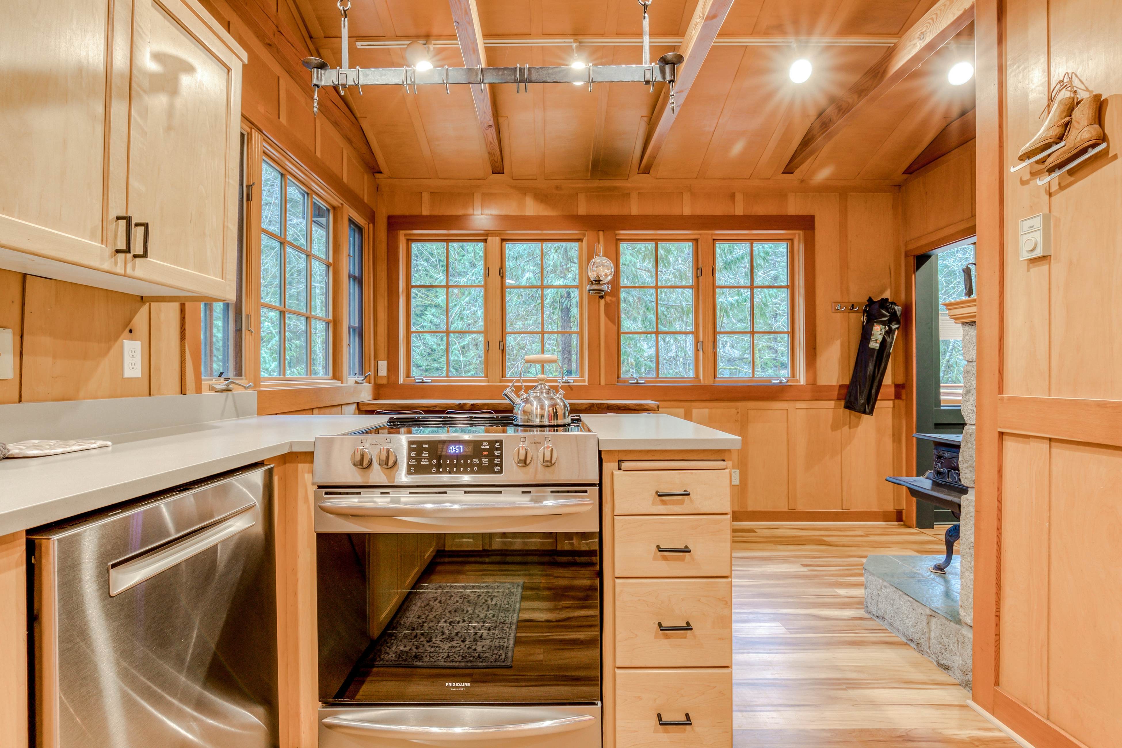 Hygge Cabin On The River