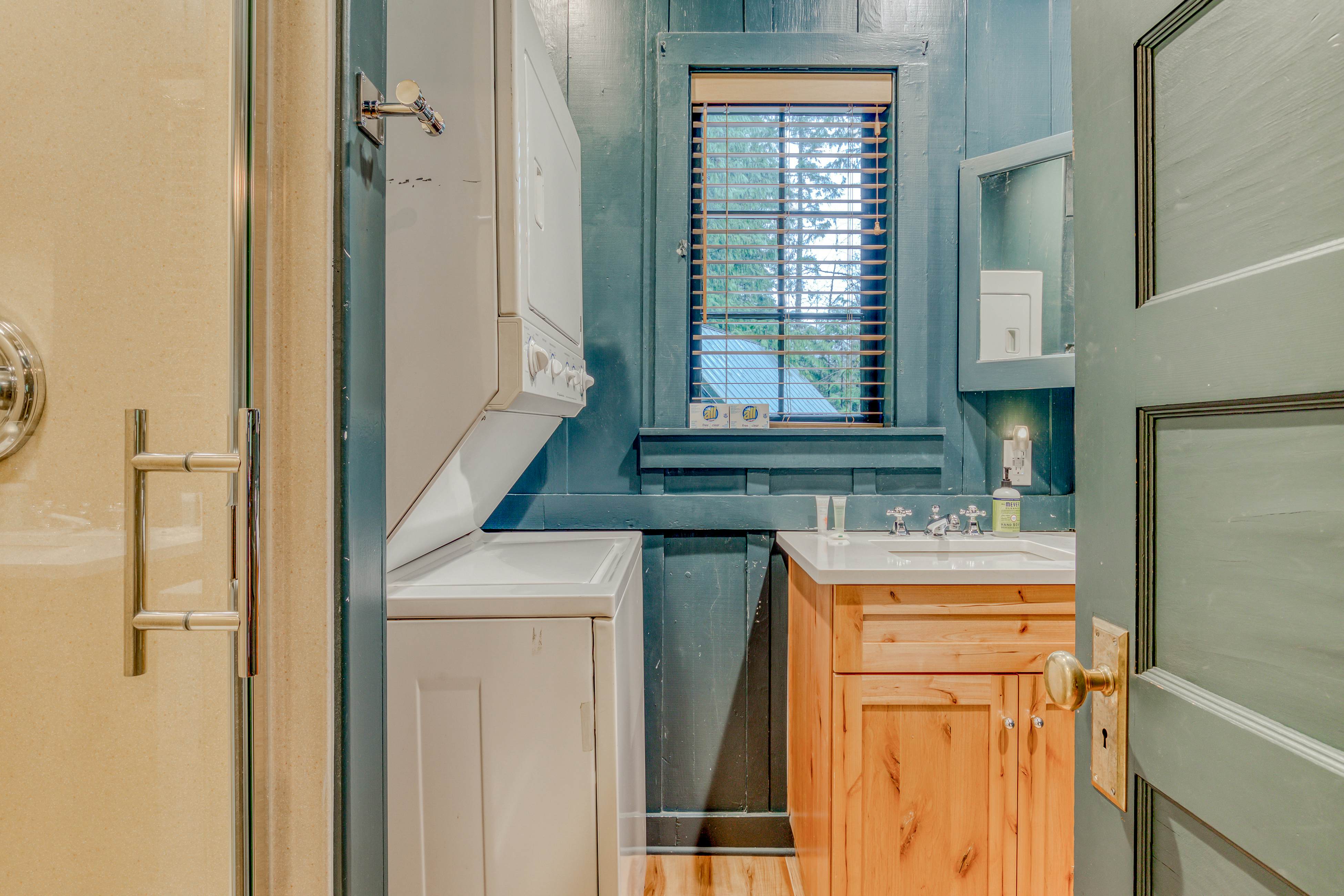 Hygge Cabin On The River