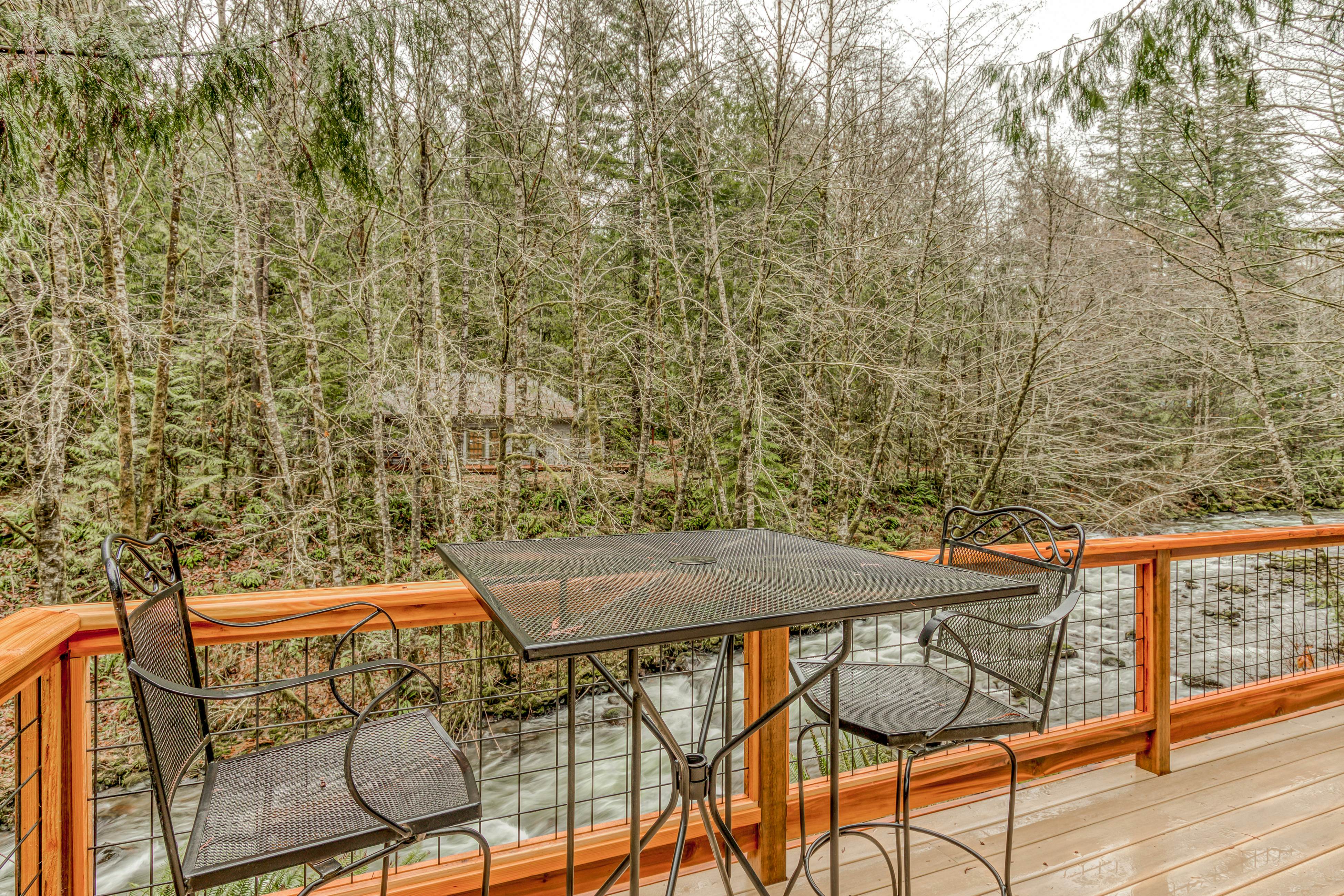 Hygge Cabin On The River