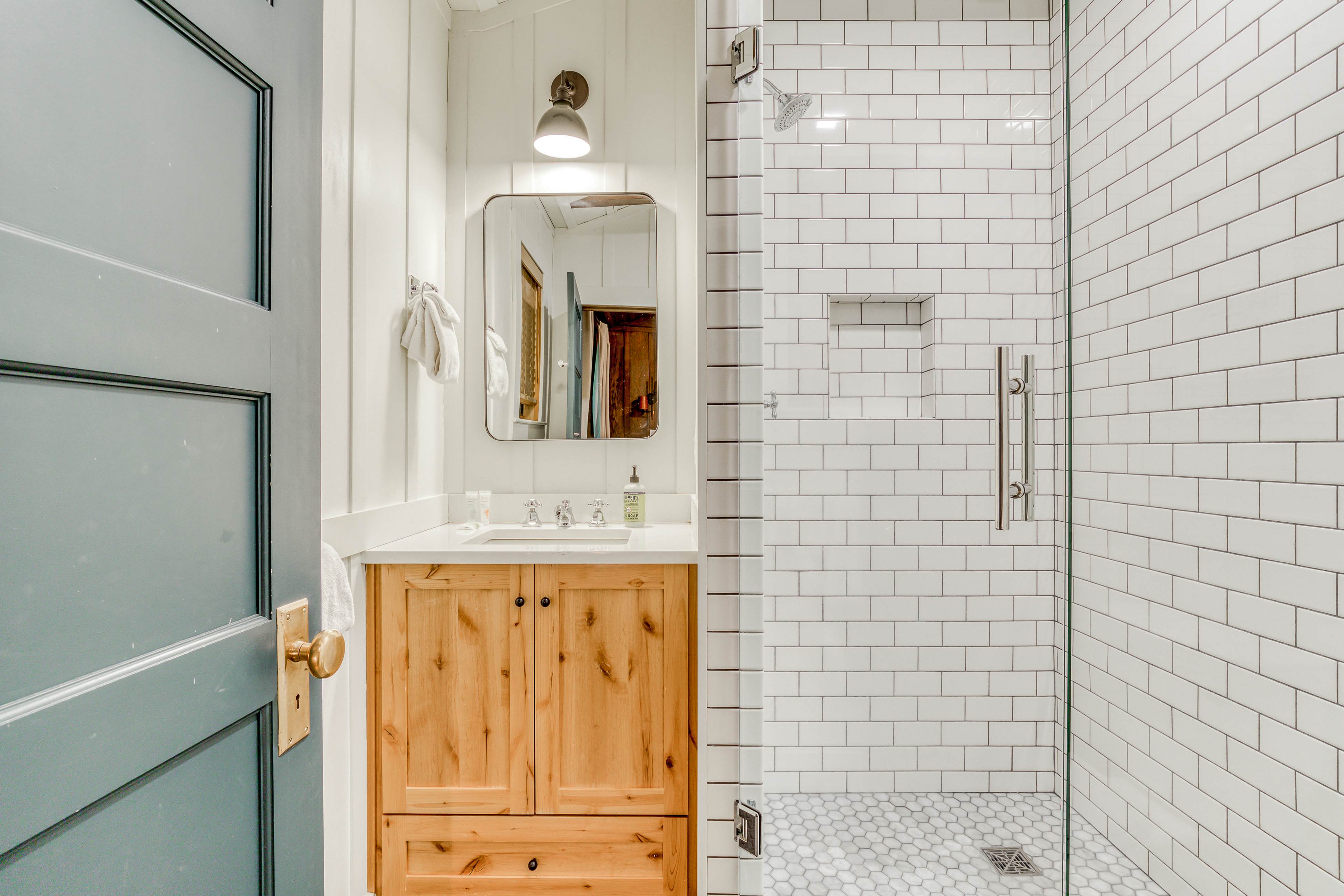 Hygge Cabin On The River