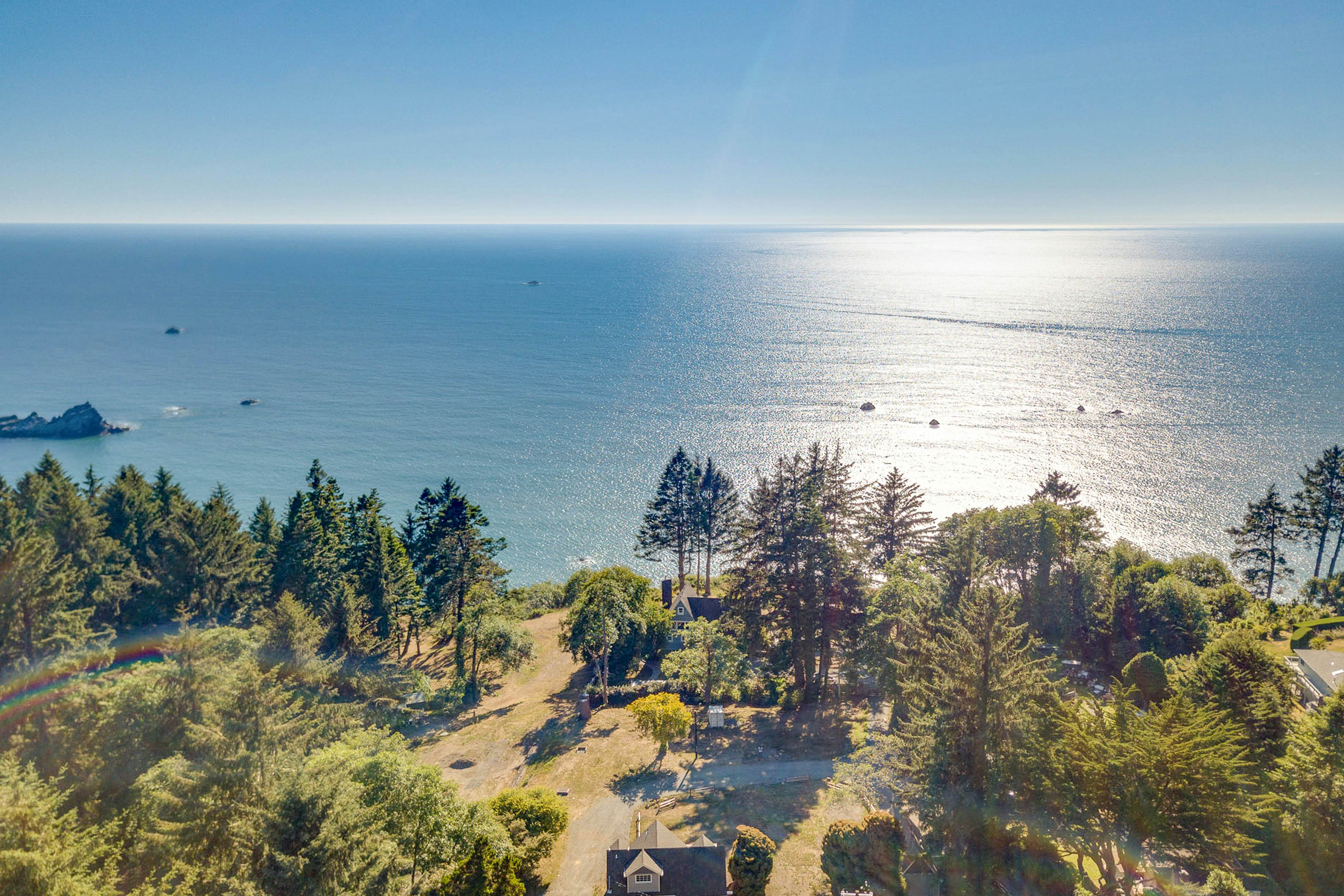 Alder Cottage 1 BD Trinidad, CA Vacation Rental Vacasa