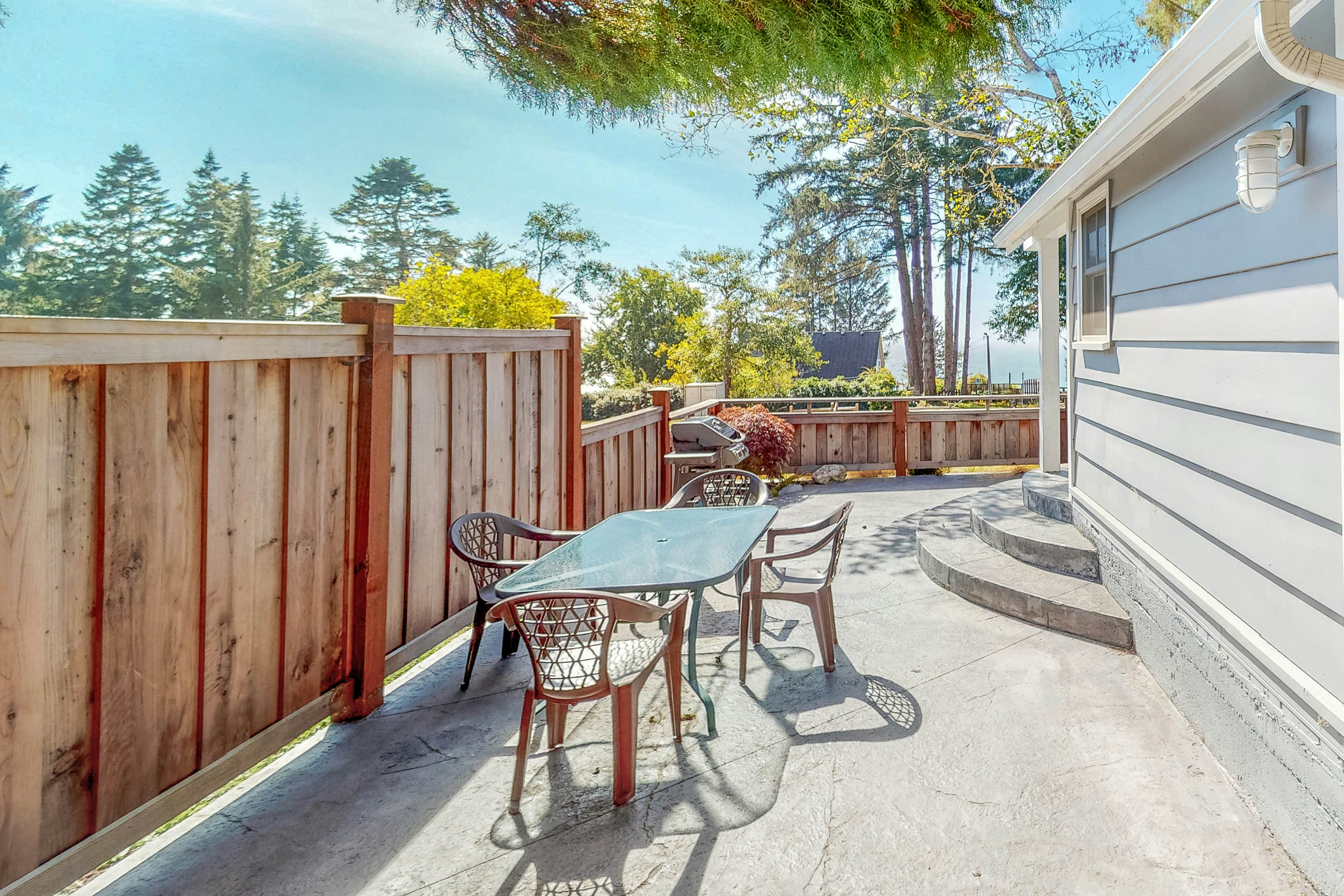 Alder Cottage 1 BD Trinidad, CA Vacation Rental Vacasa