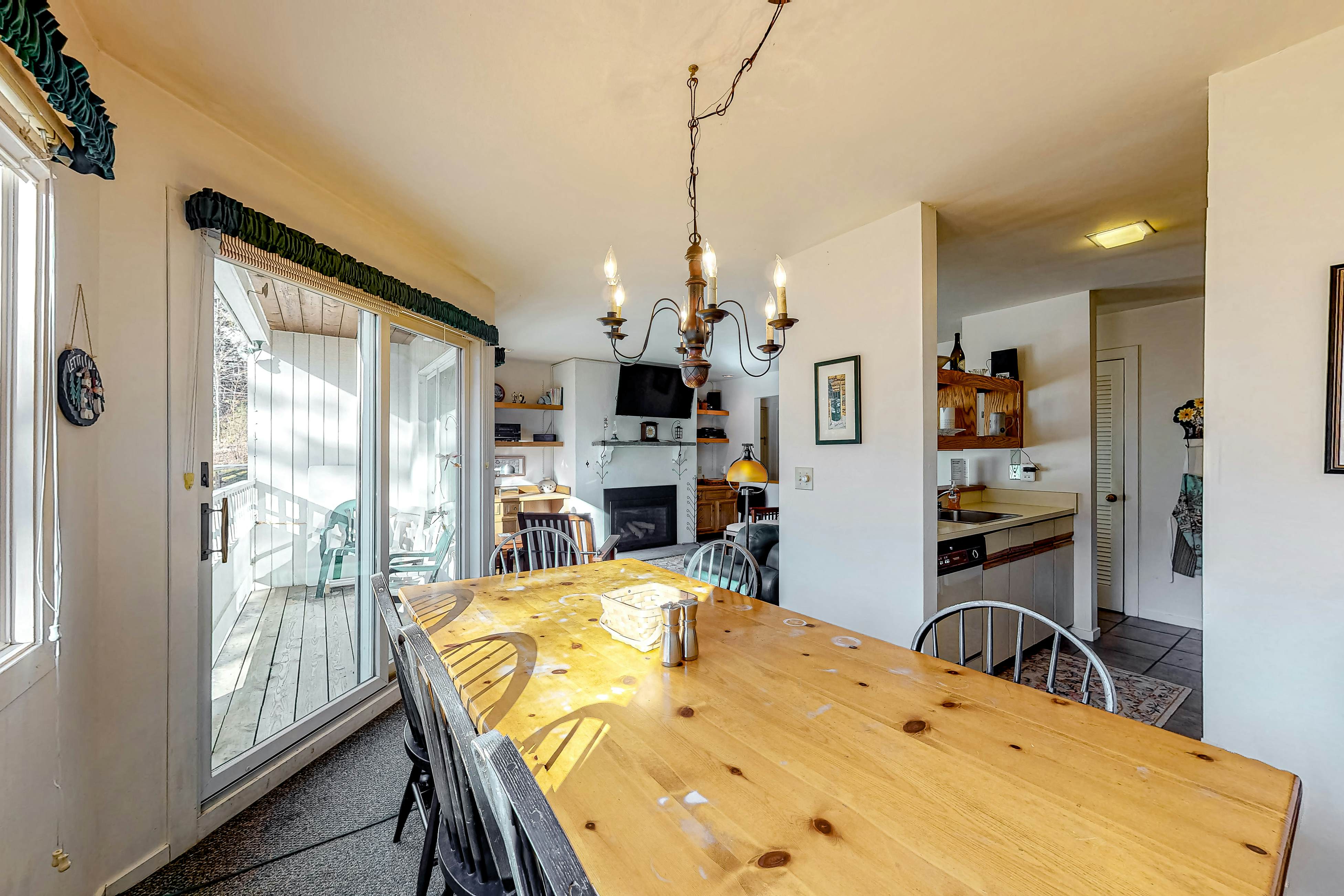 Glades 13 2 BD Warren, VT Vacation Rental Vacasa