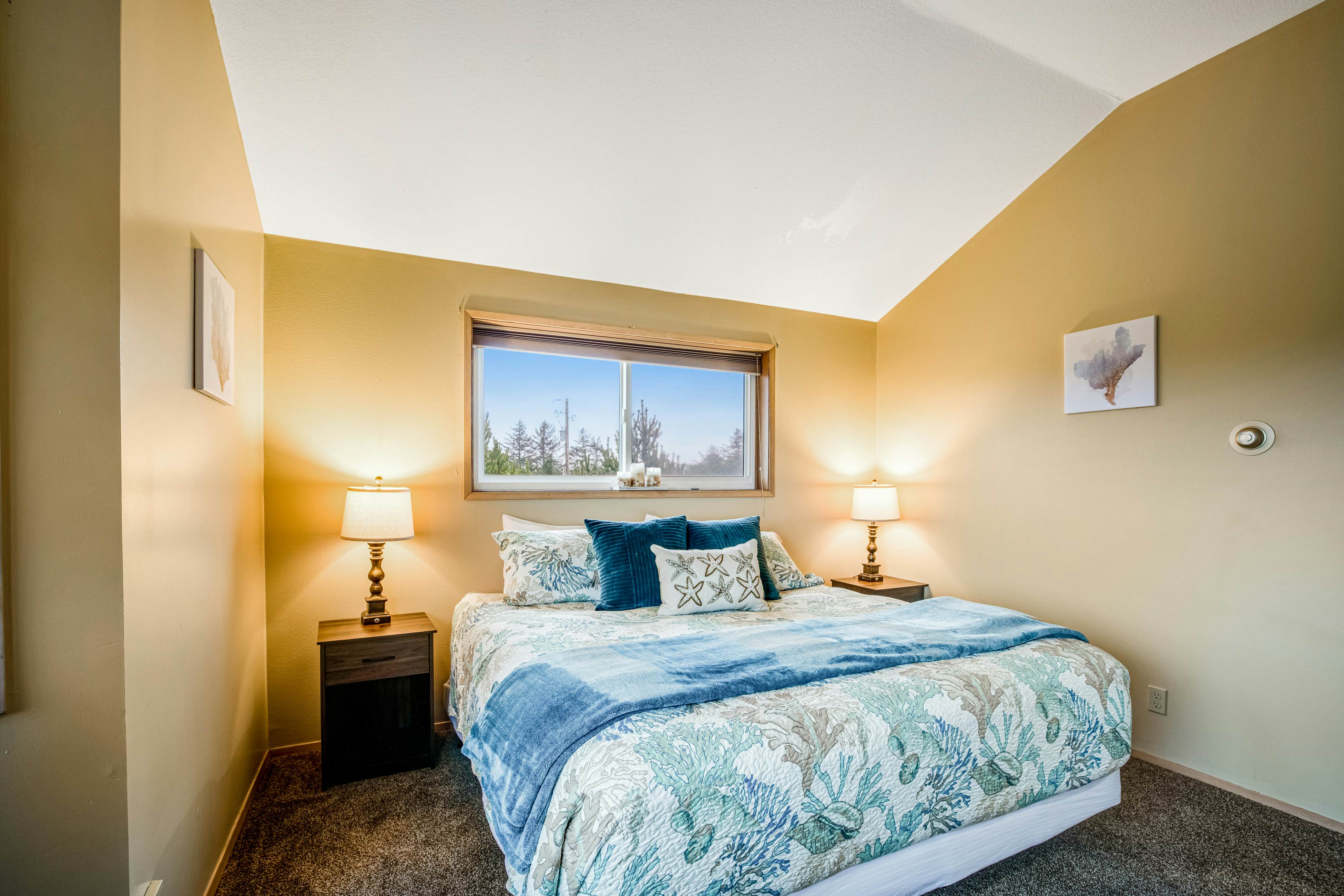 Carlson Cove 5 BD Warrenton, OR Vacation Rental Vacasa