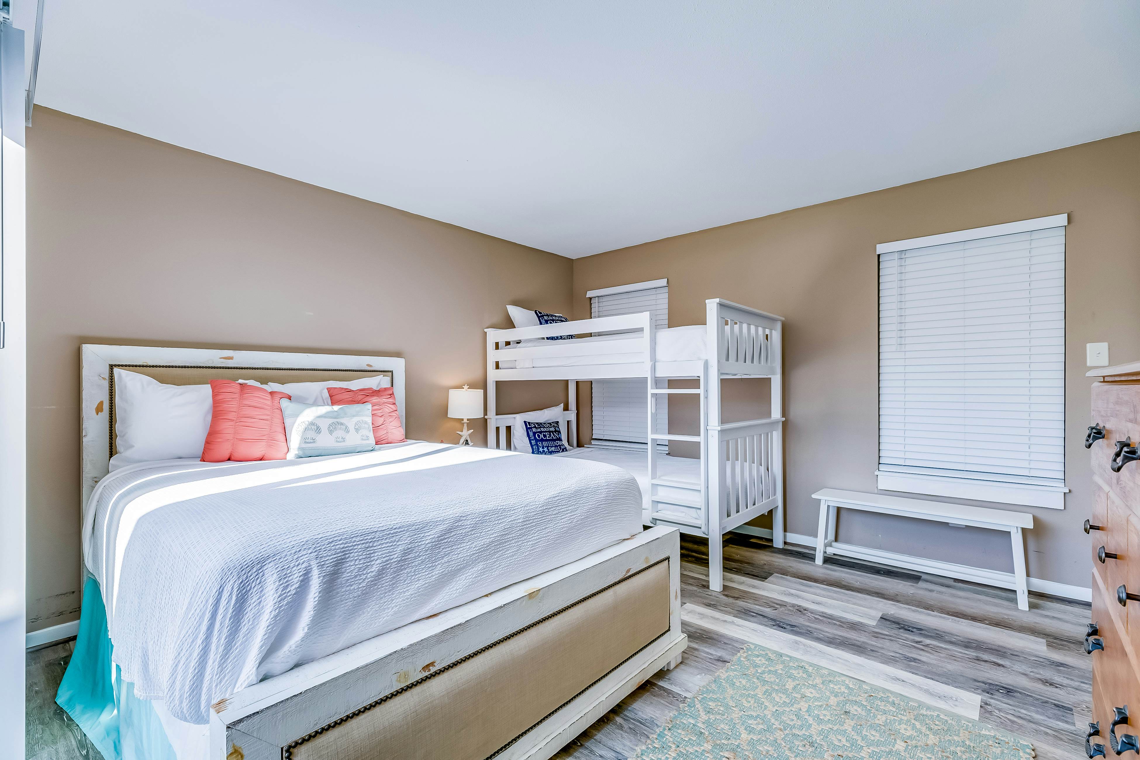 Endless Summer at Bermuda Beach