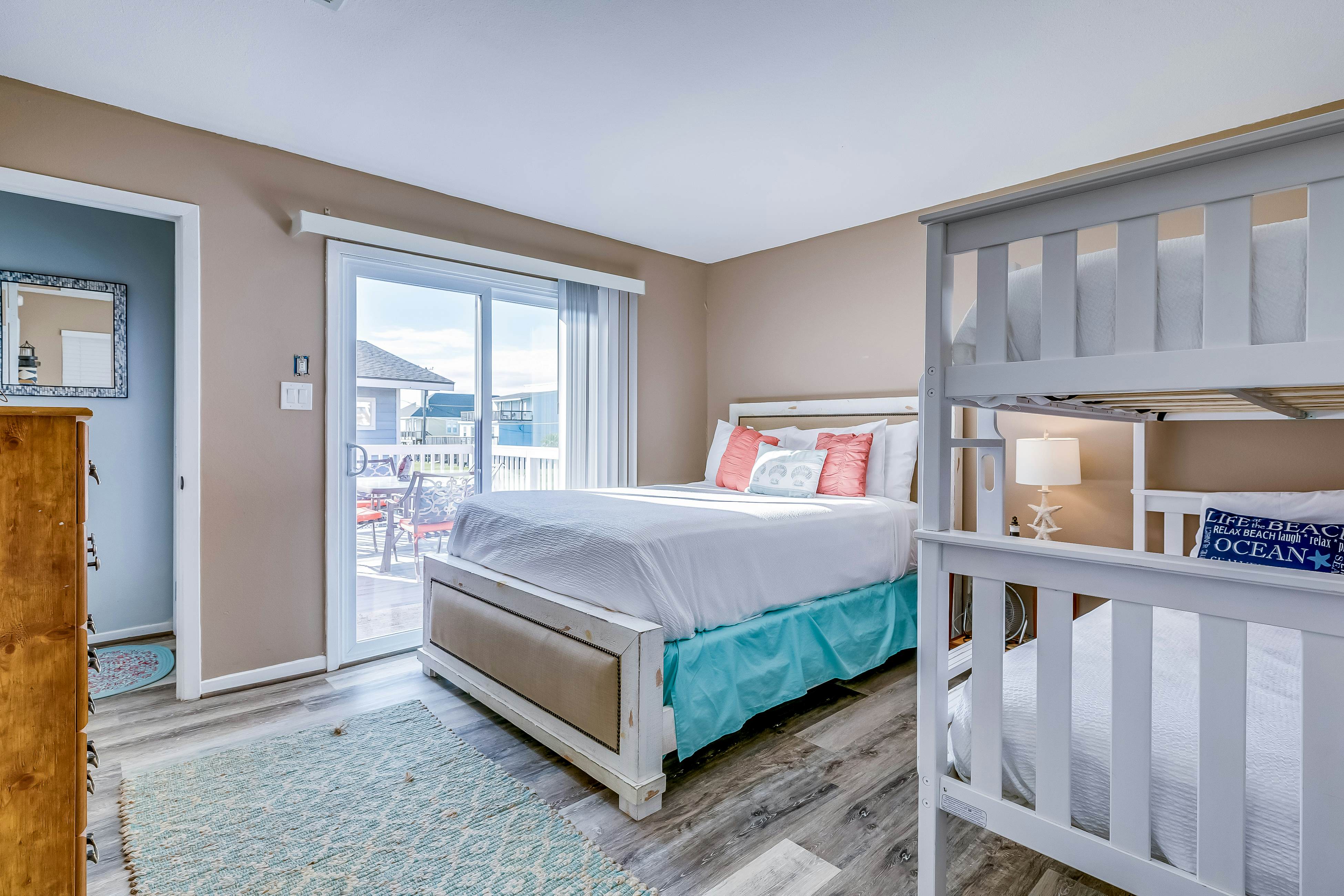 Endless Summer at Bermuda Beach